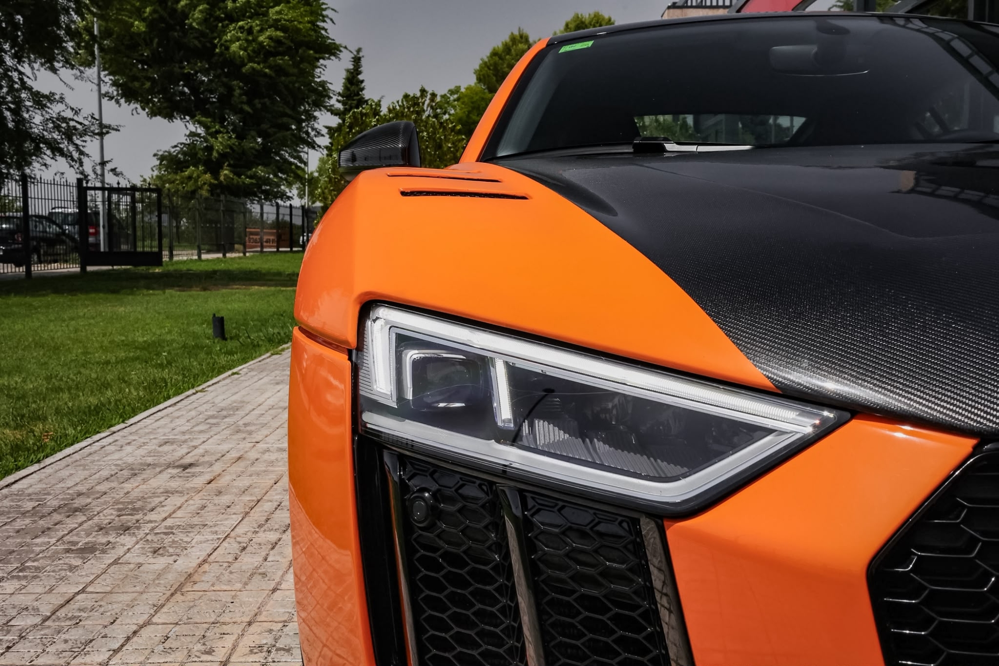 AUDI R8 V10 PLUS