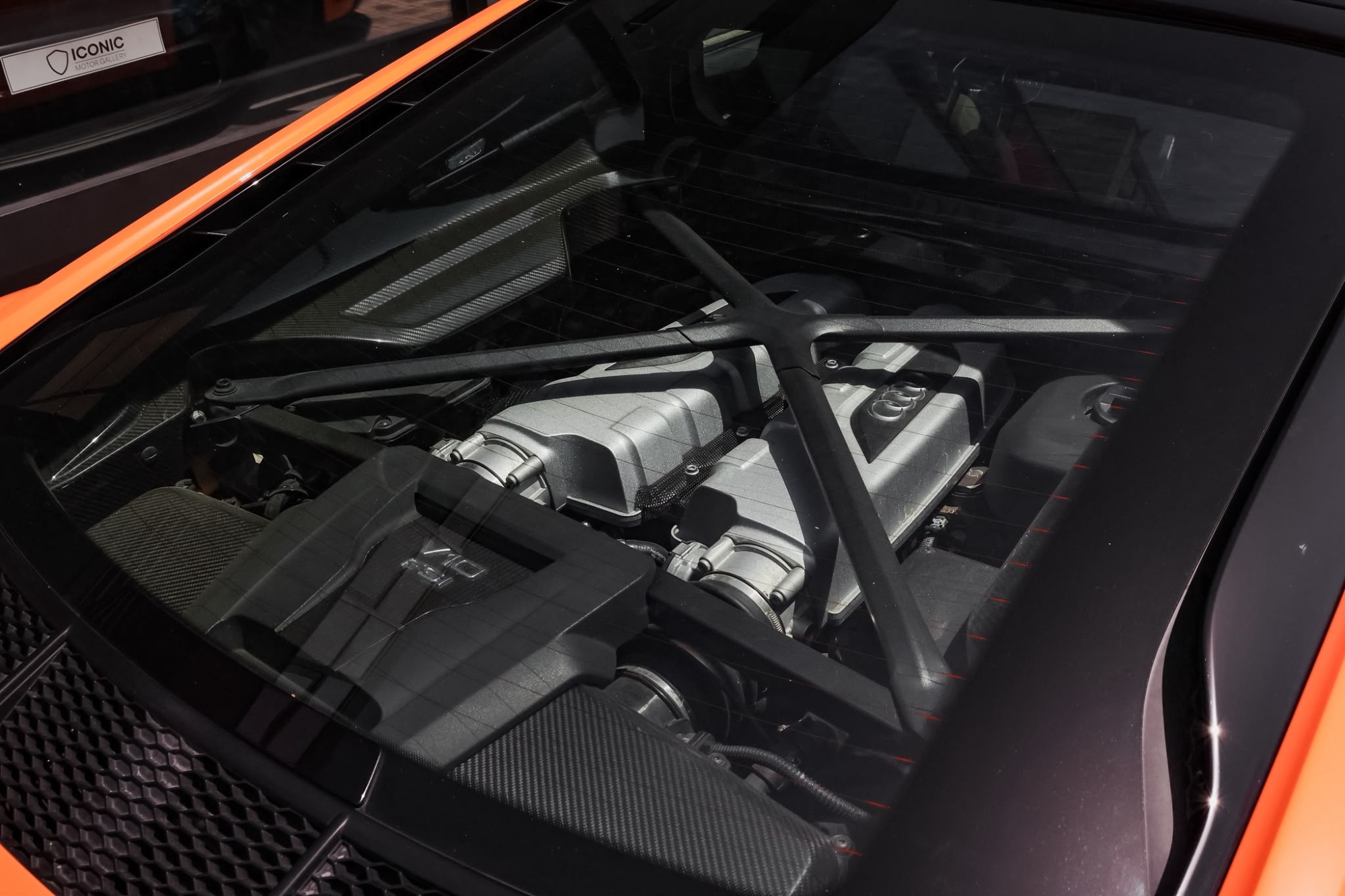 AUDI R8 V10 PLUS