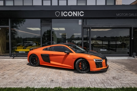 AUDI R8 V10 PLUS
