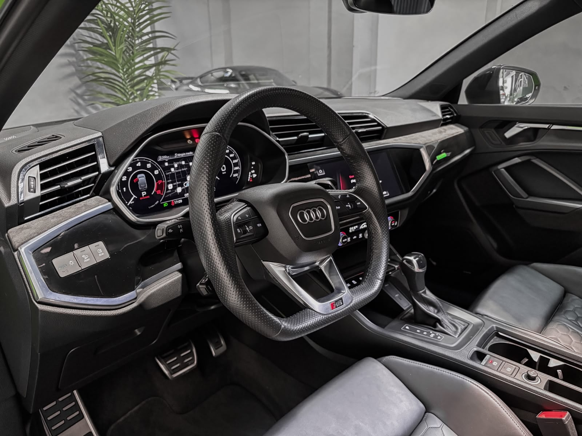 AUDI RSQ3 SPORTBACK 