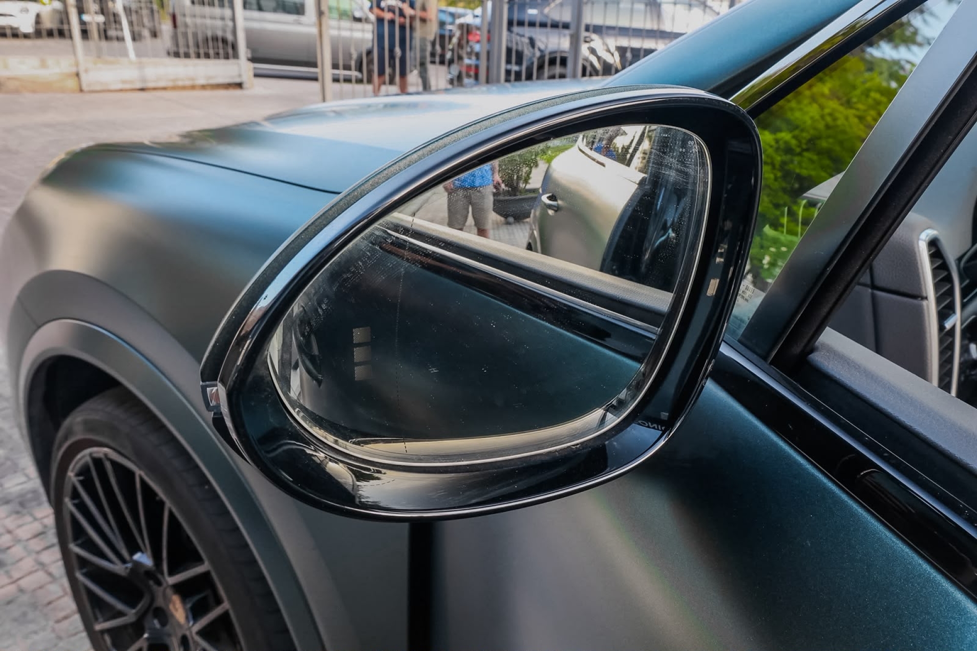 PORSCHE CAYENNE PLATINUM EDITION