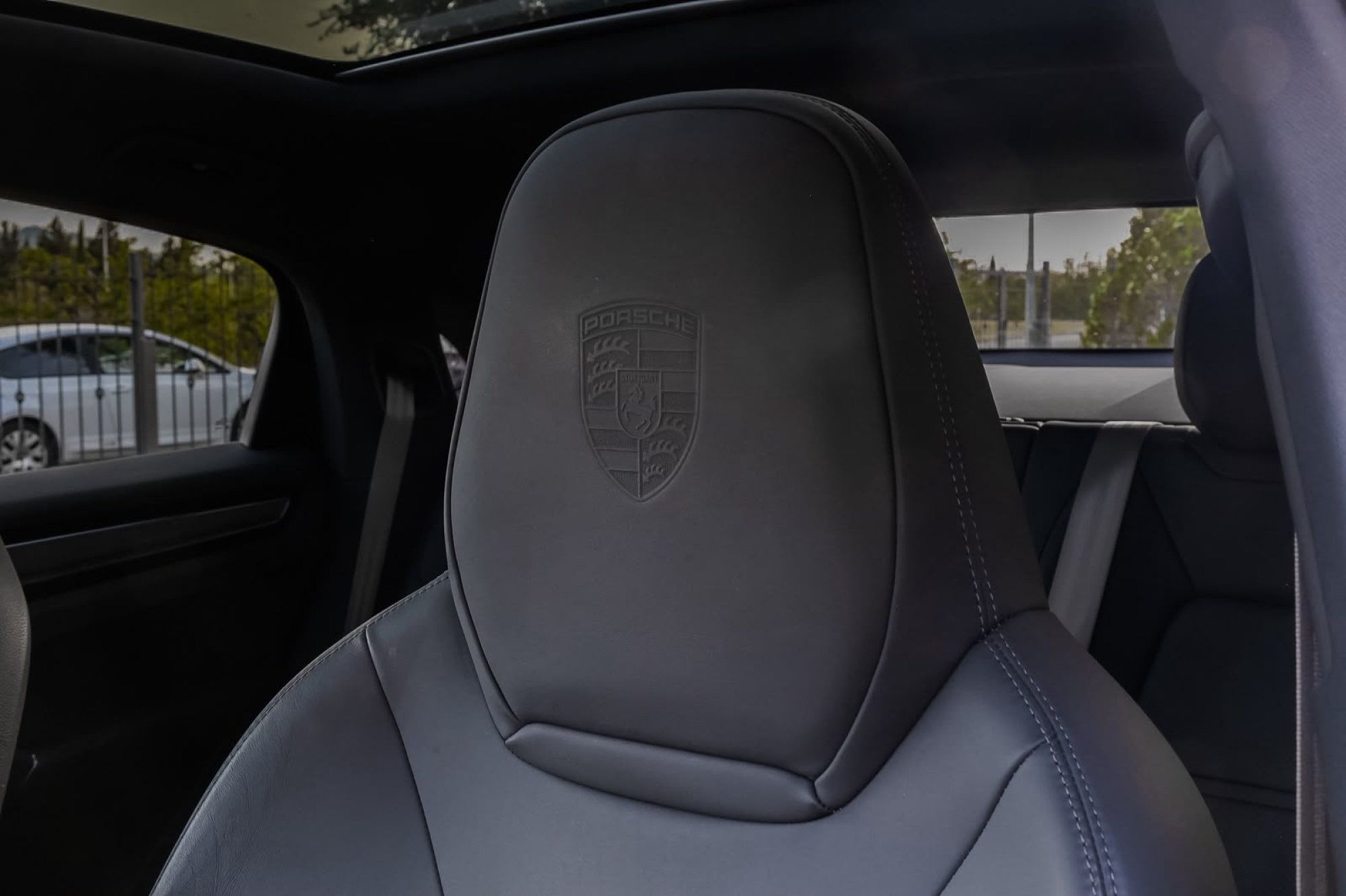 PORSCHE CAYENNE PLATINUM EDITION