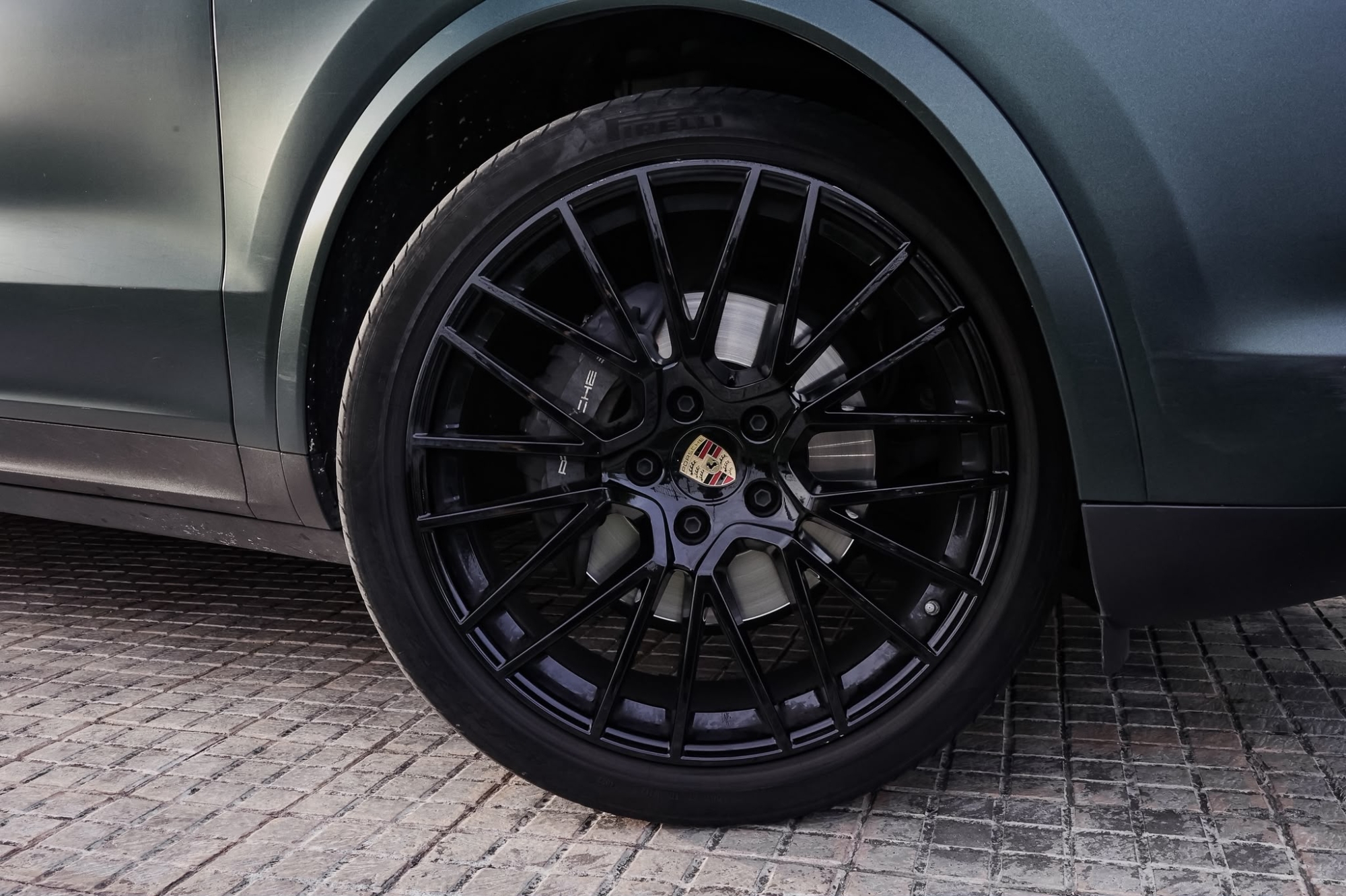 PORSCHE CAYENNE E-HYBRID PLATINUM EDITION