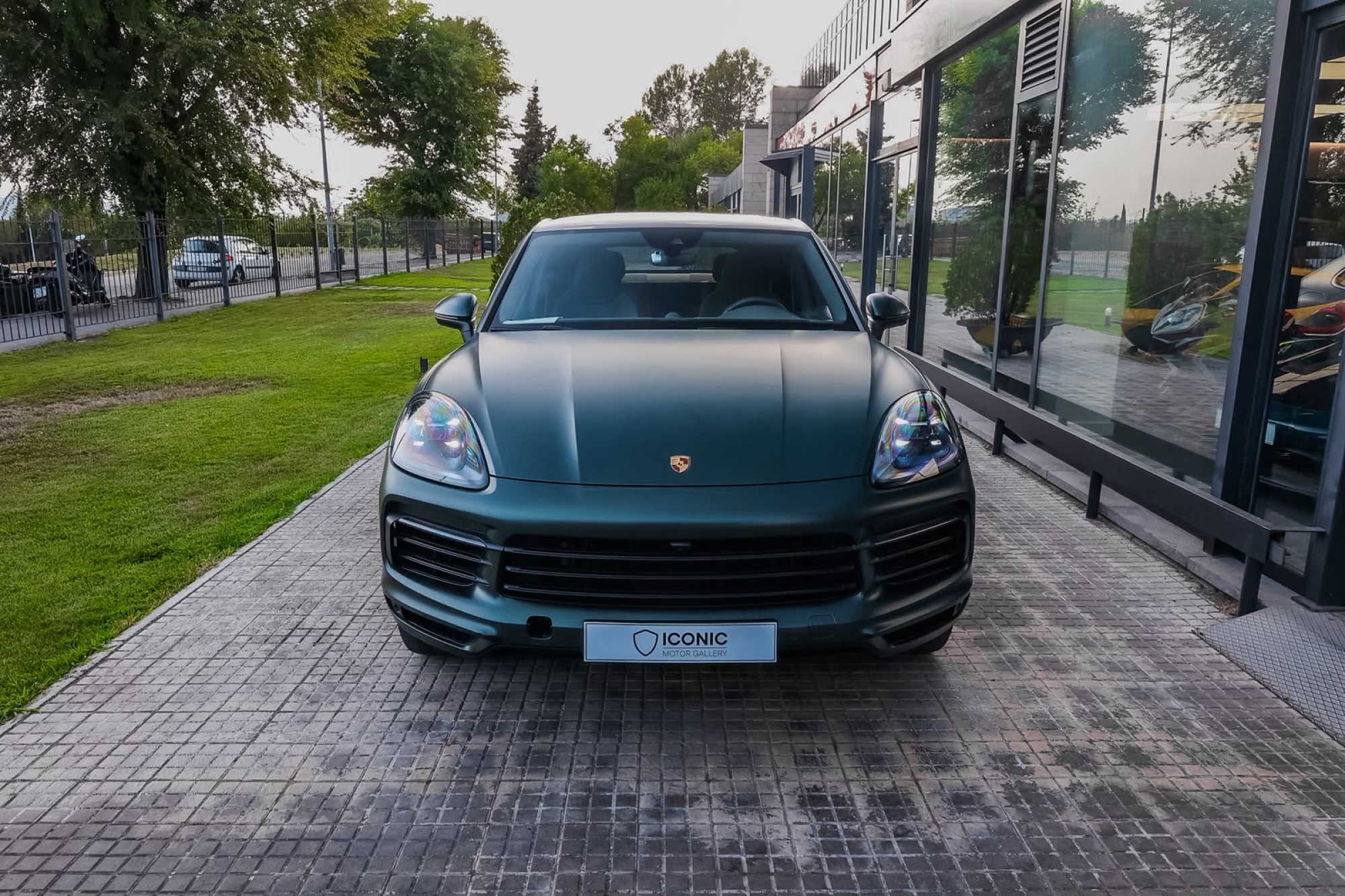 PORSCHE CAYENNE PLATINUM EDITION