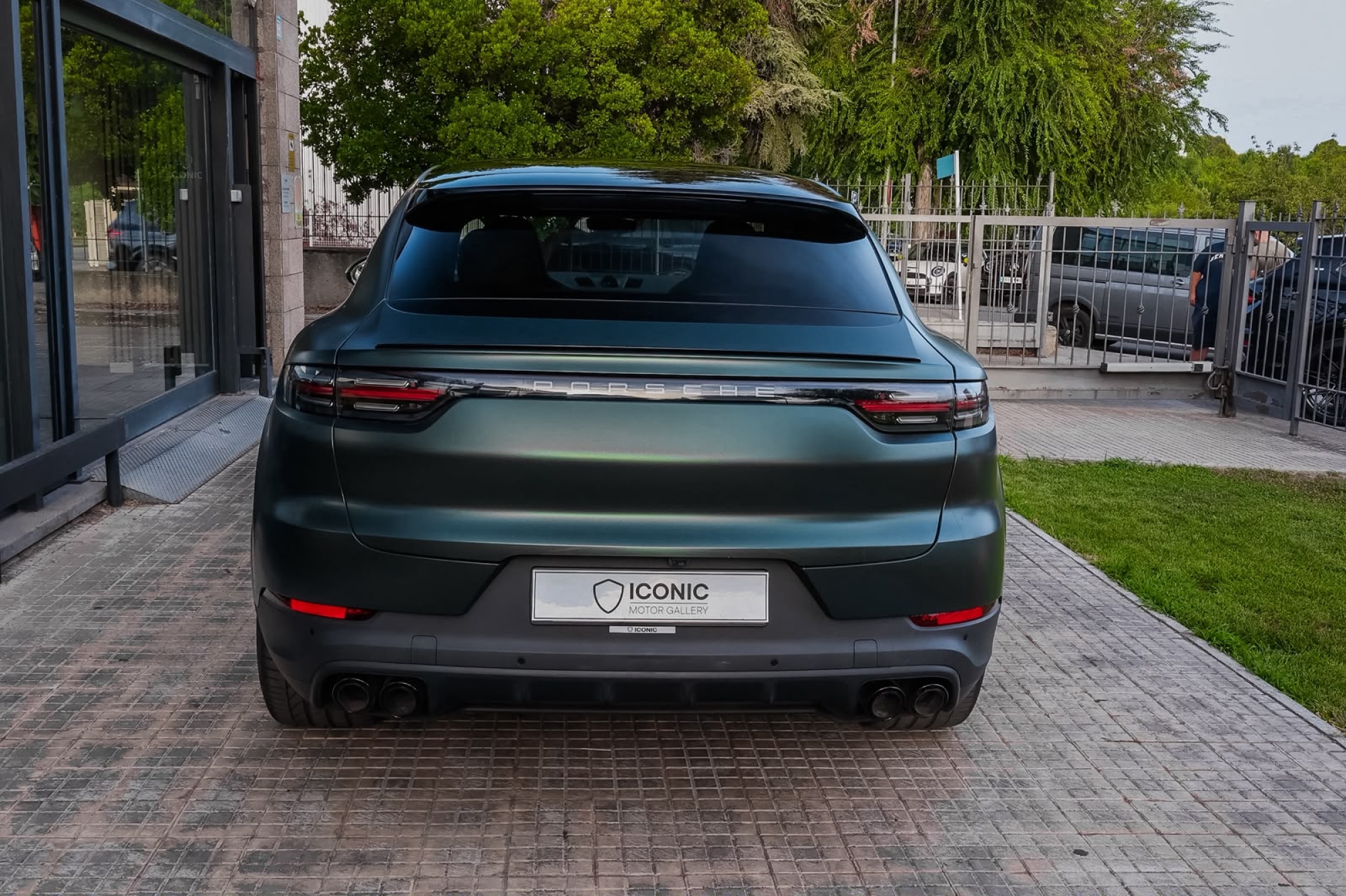 PORSCHE CAYENNE PLATINUM EDITION