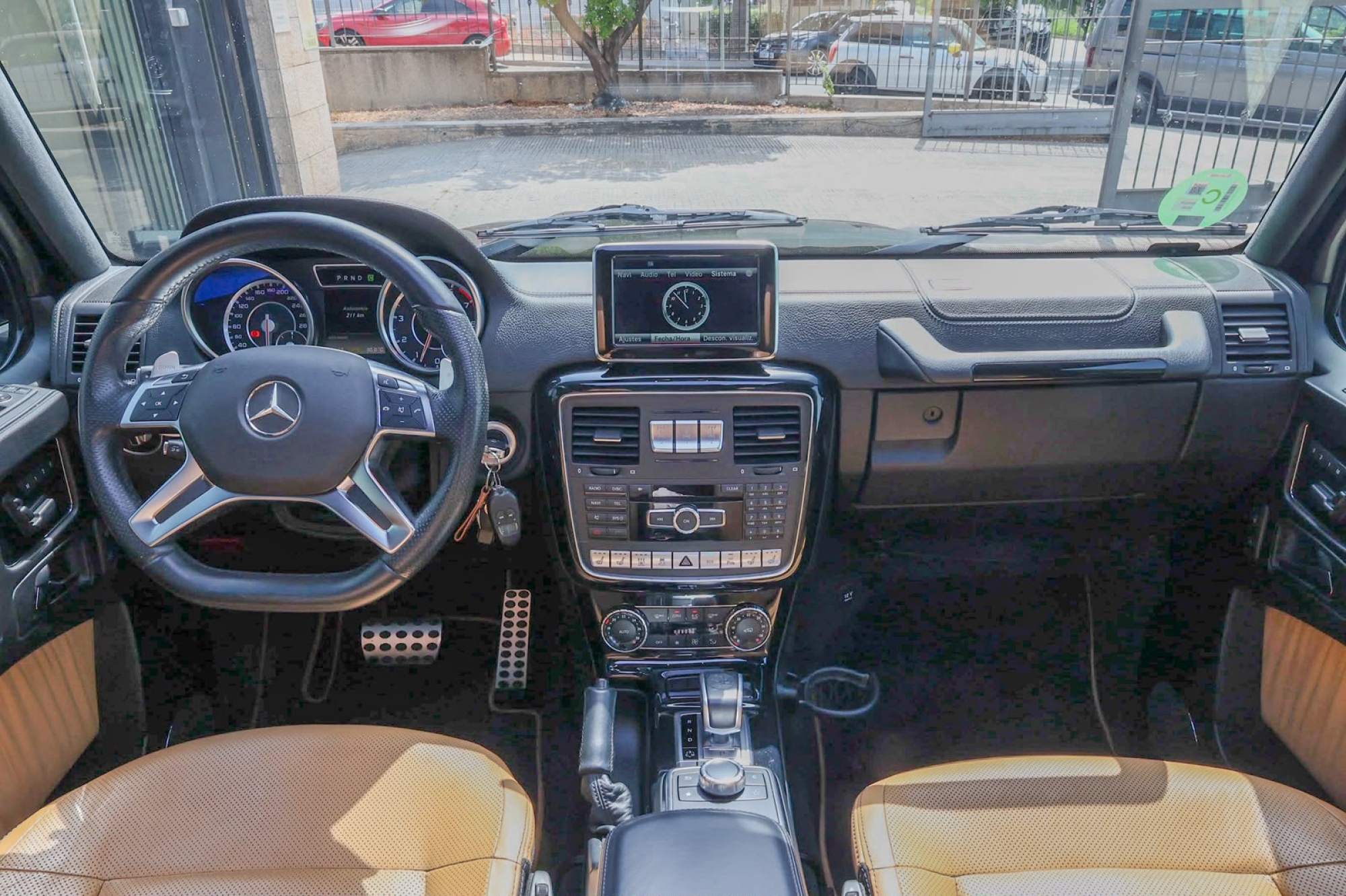 MERCEDES-BENZ G63 AMG