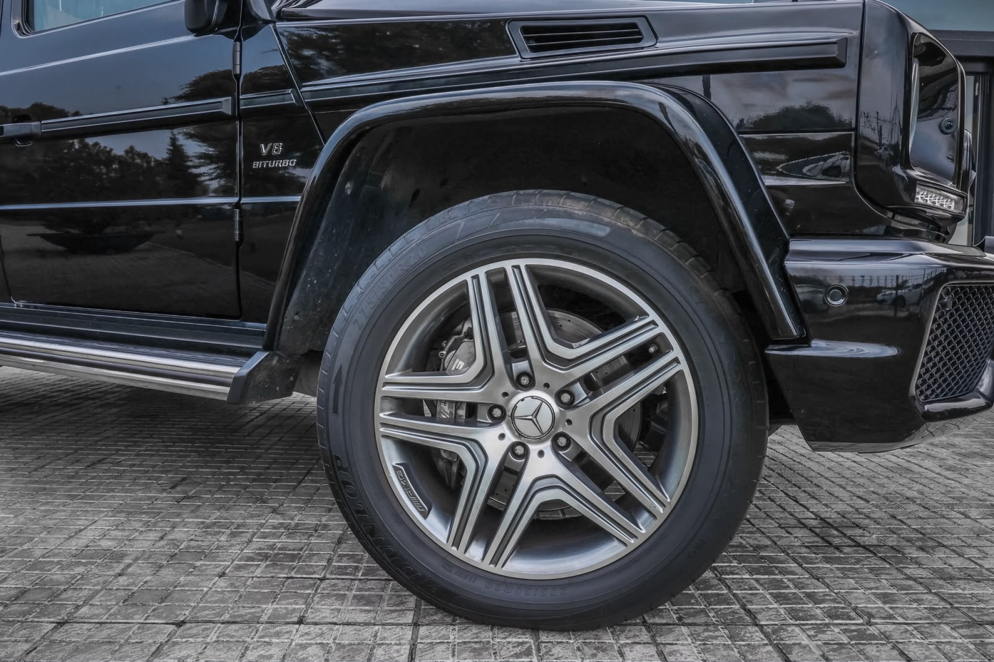 MERCEDES-BENZ G63 AMG
