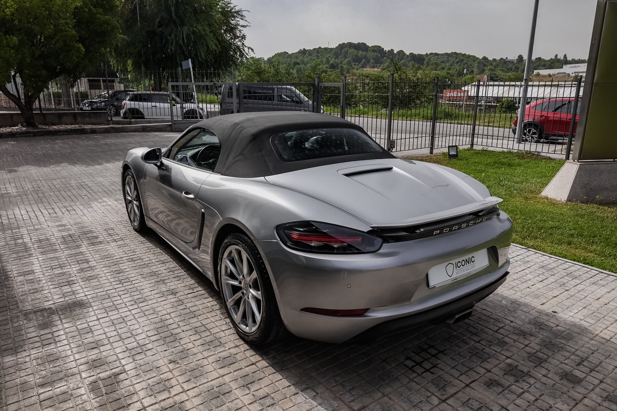 PORSCHE 718 BOXSTER