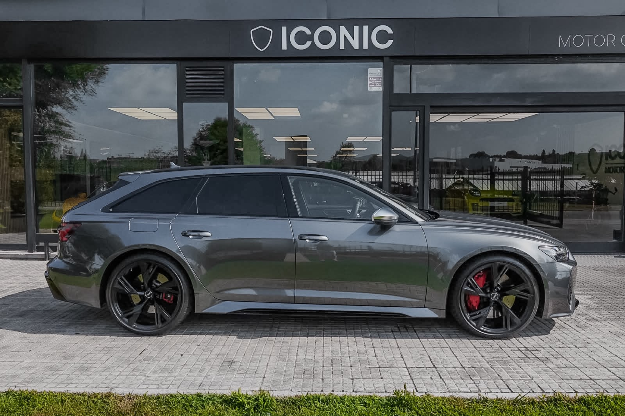 AUDI RS6 AVANT C8