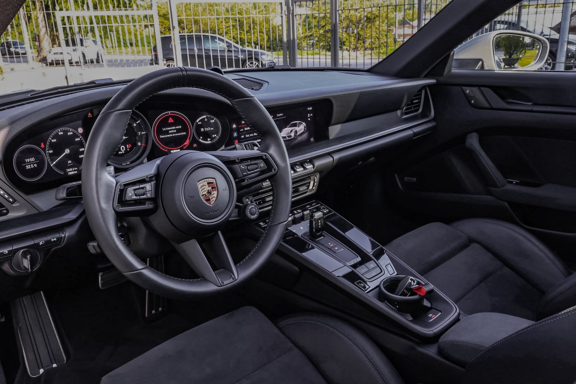 PORSCHE 911 992 CARRERA 4 GTS