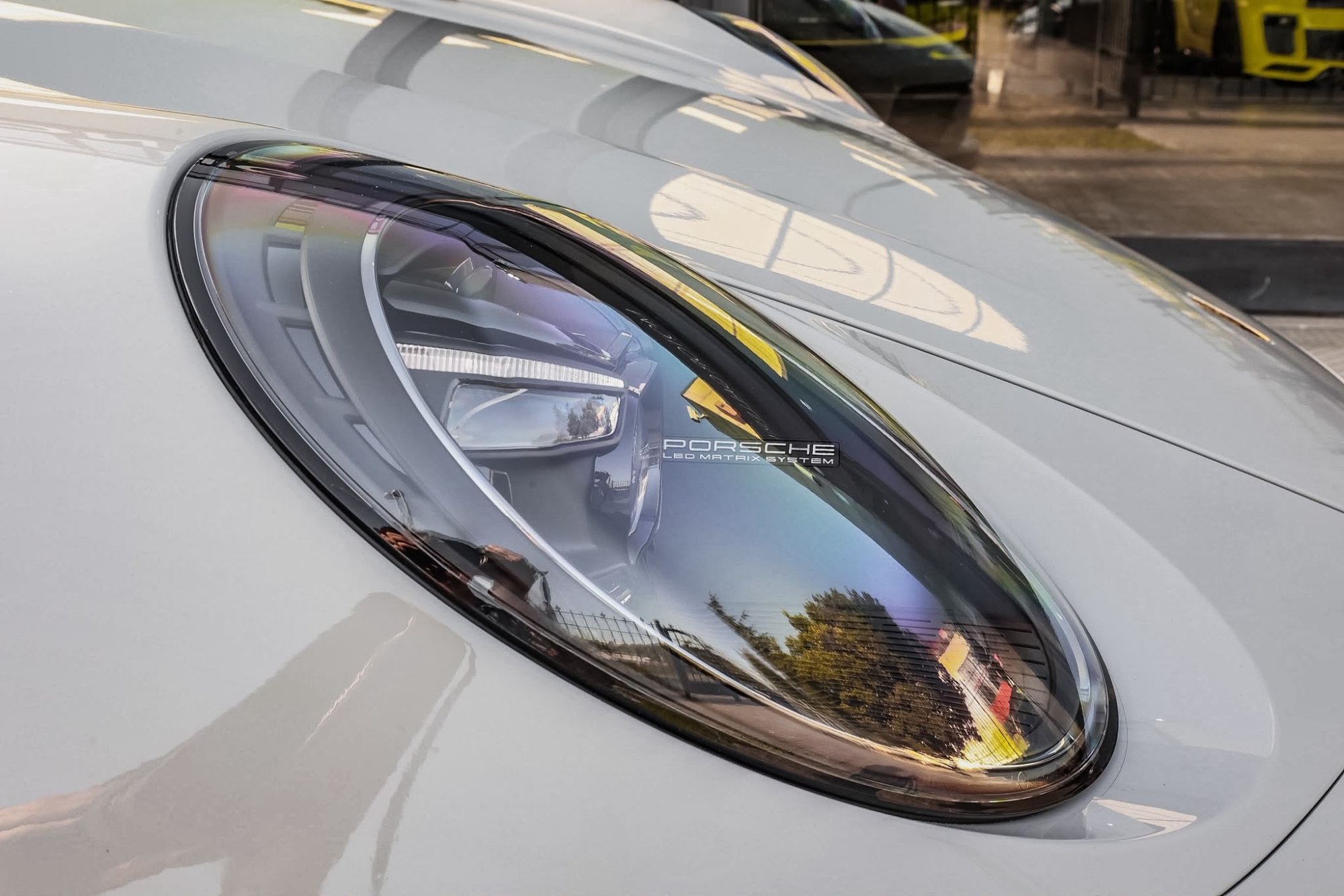 PORSCHE 911 992 CARRERA 4 GTS