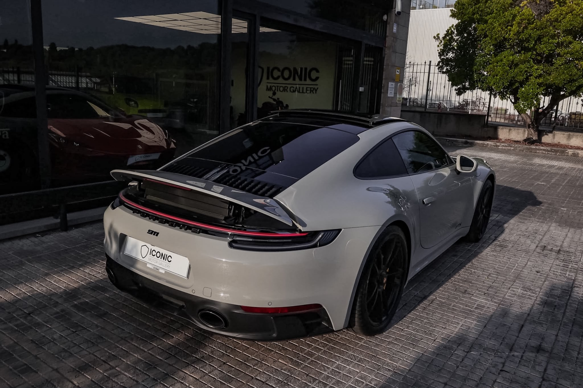 PORSCHE 911 992 CARRERA 4 GTS