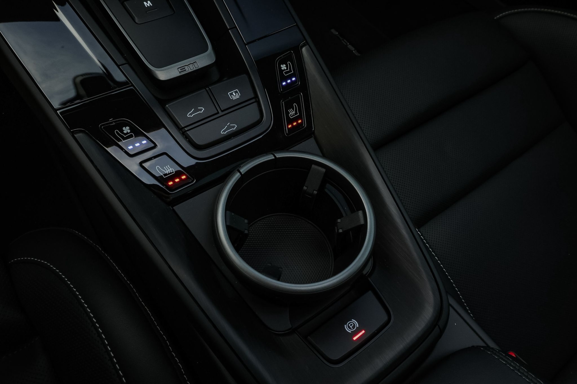 PORSCHE 911 992.2 CARRERA 4 GTS COUPE 