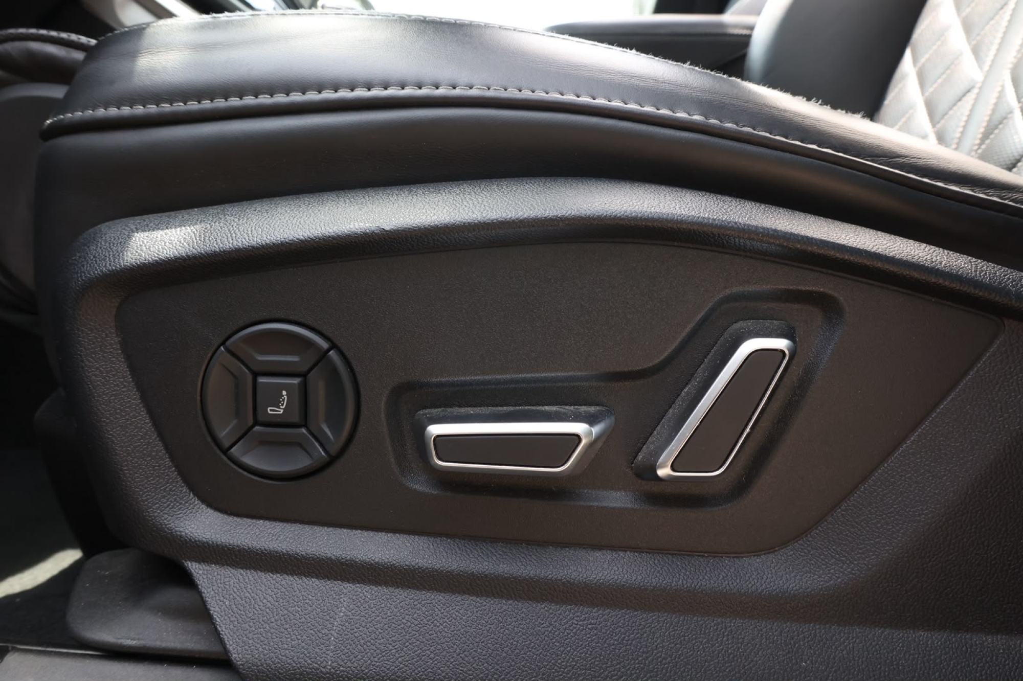AUDI Q8 S-LINE ABT