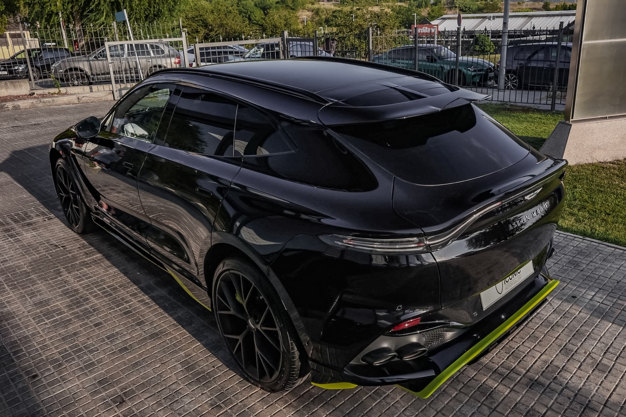 ASTON MARTIN DBX707 AMR24
