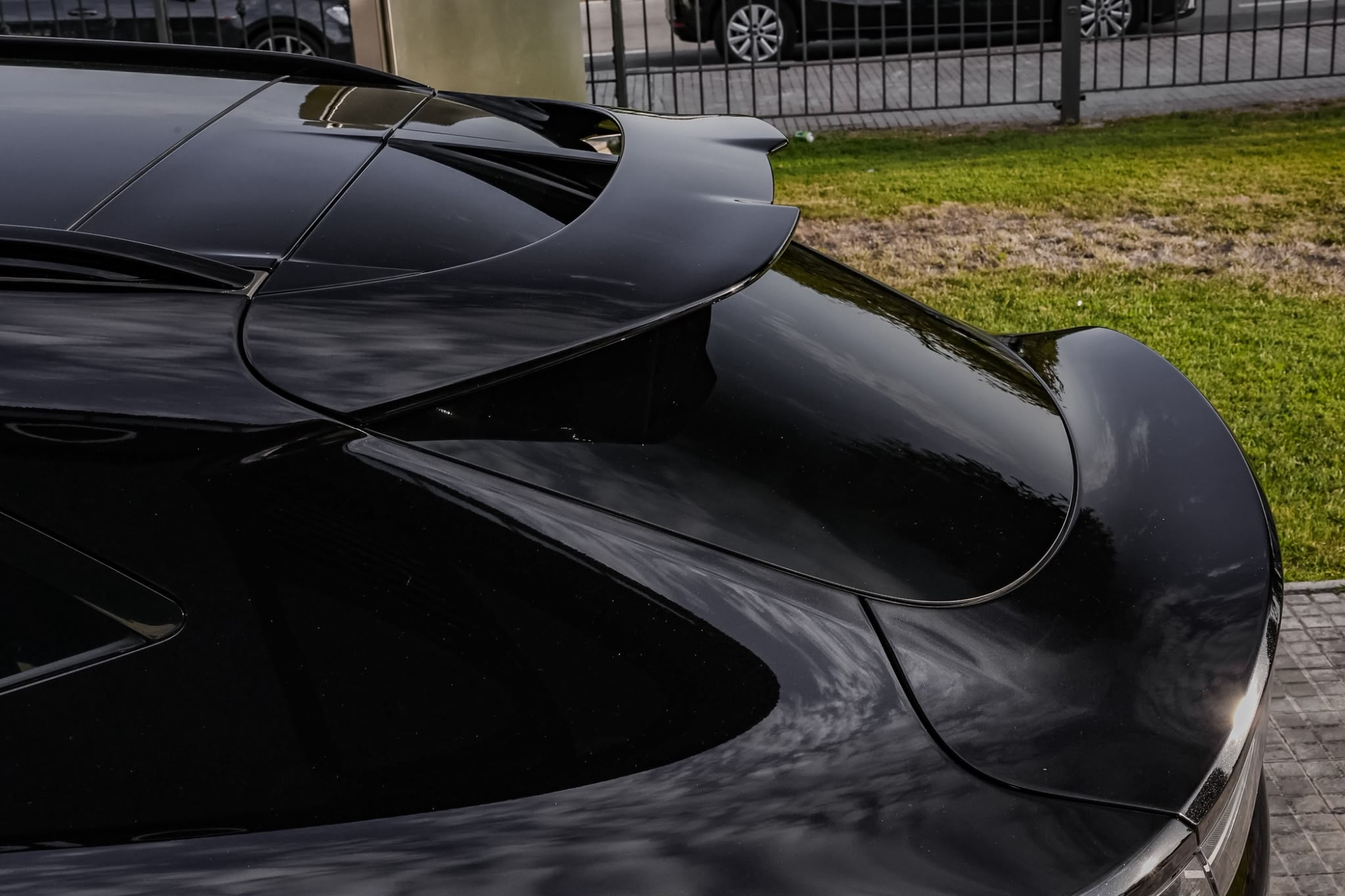 ASTON MARTIN DBX707 AMR24