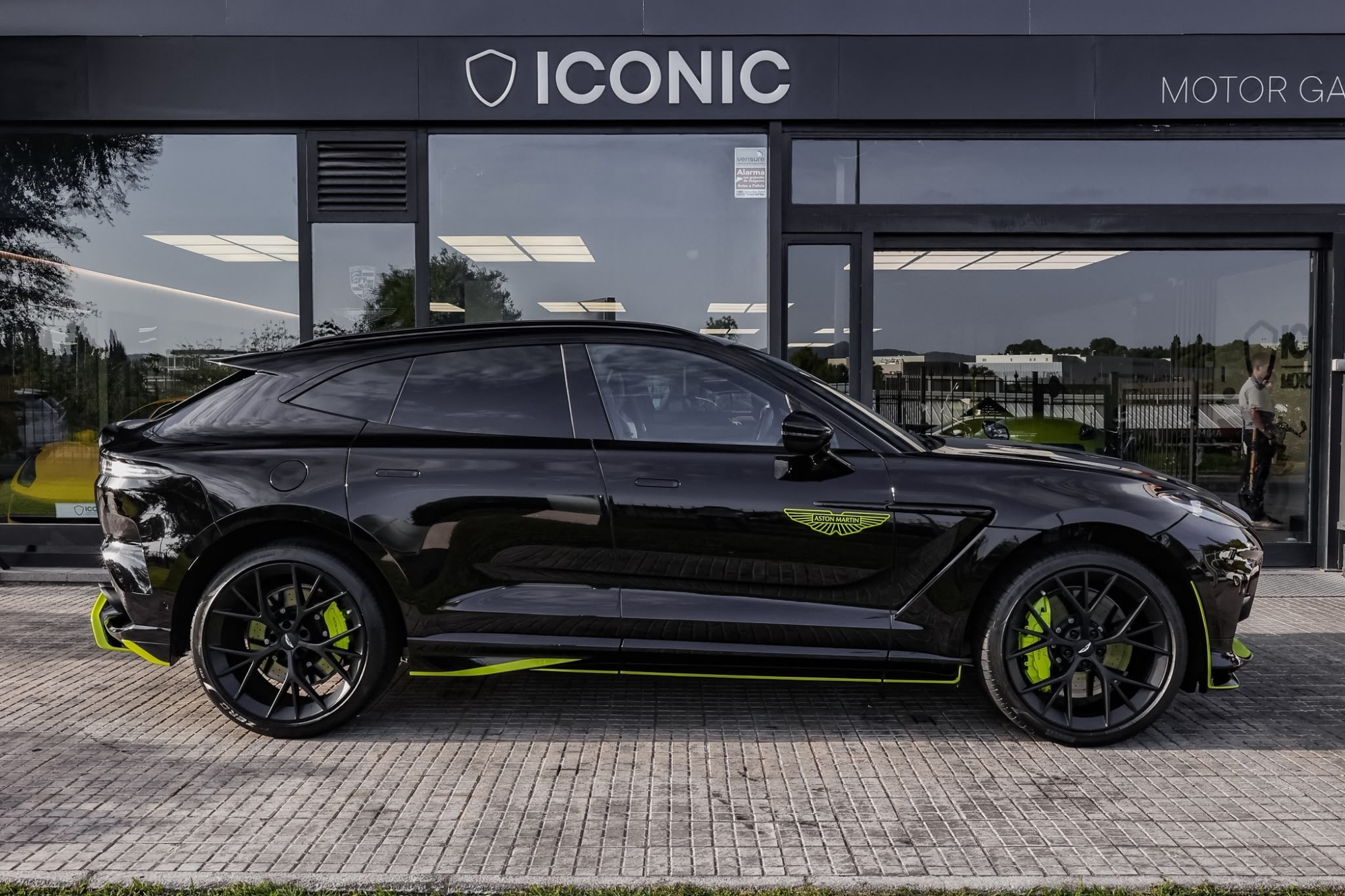 ASTON MARTIN DBX707 AMR24