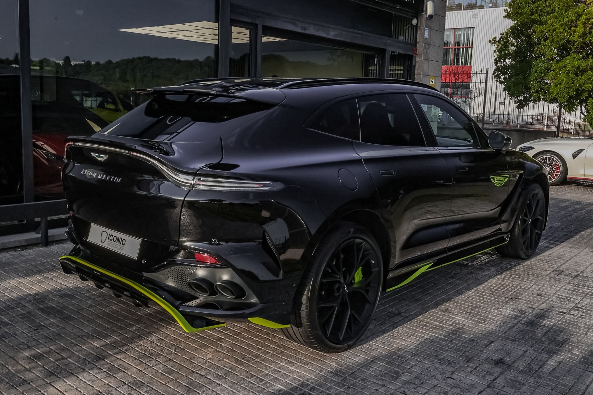 ASTON MARTIN DBX707 AMR24