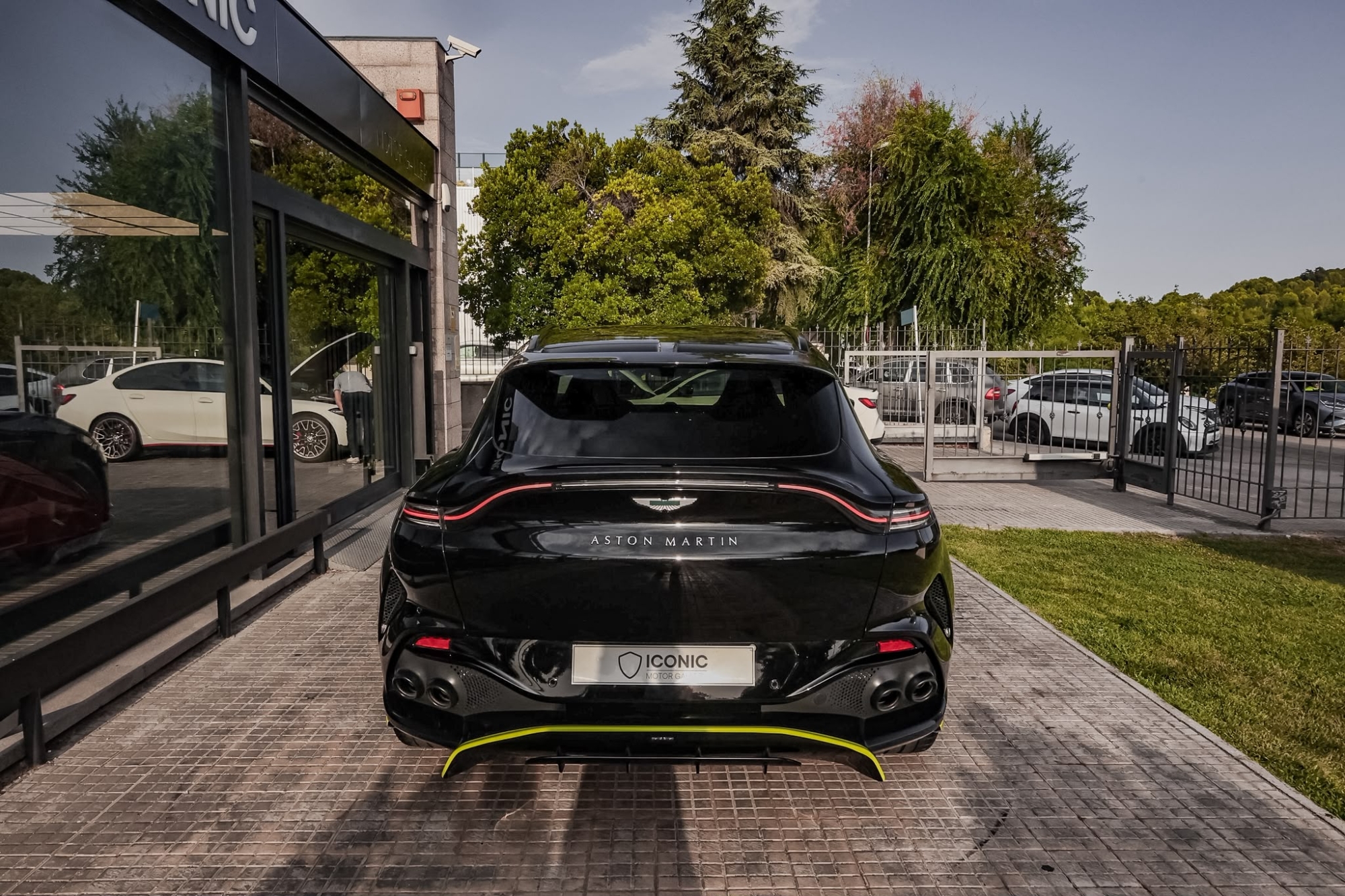ASTON MARTIN DBX707 AMR24