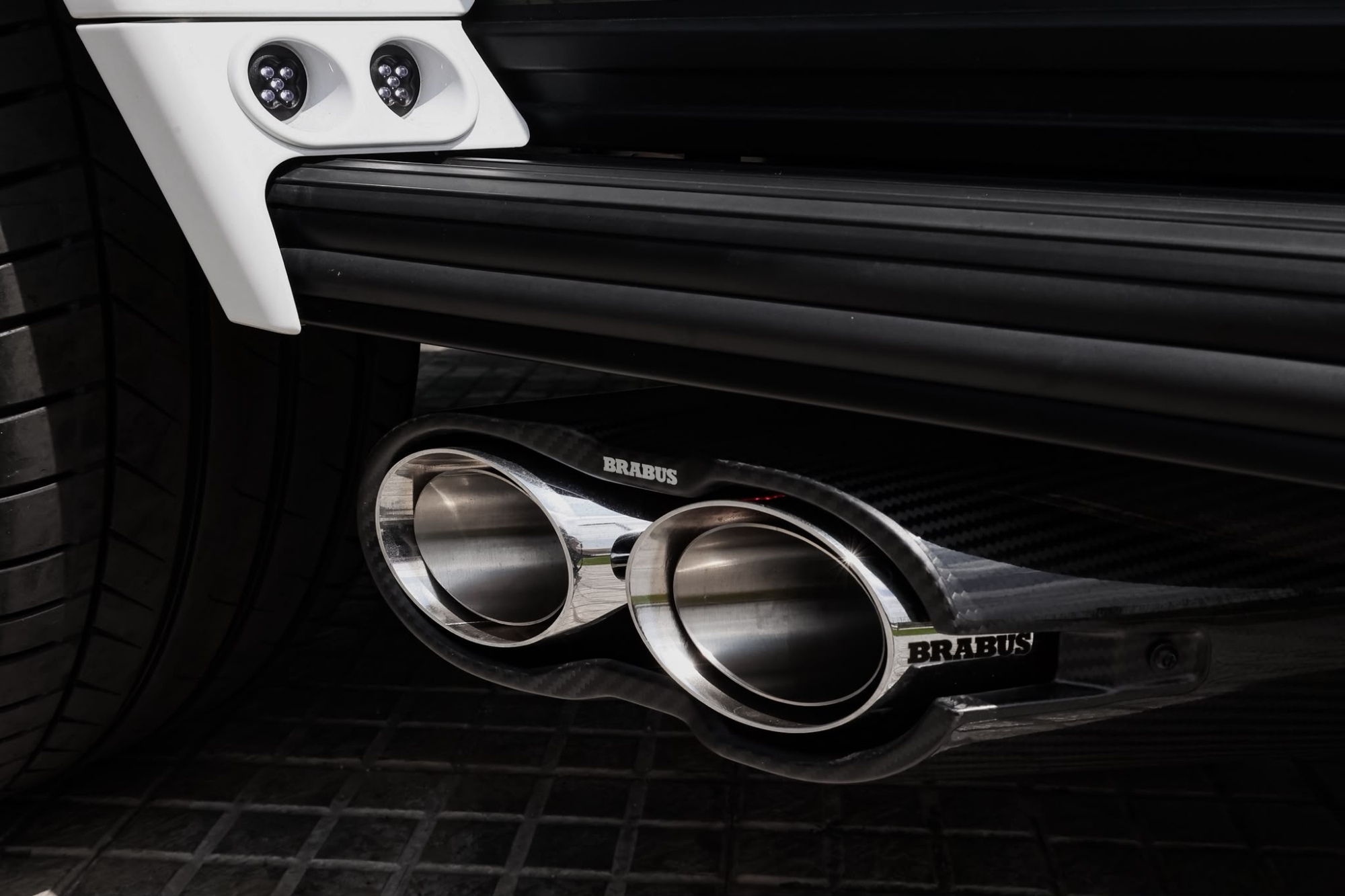 MERCEDES G800 BRABUS ROCKET