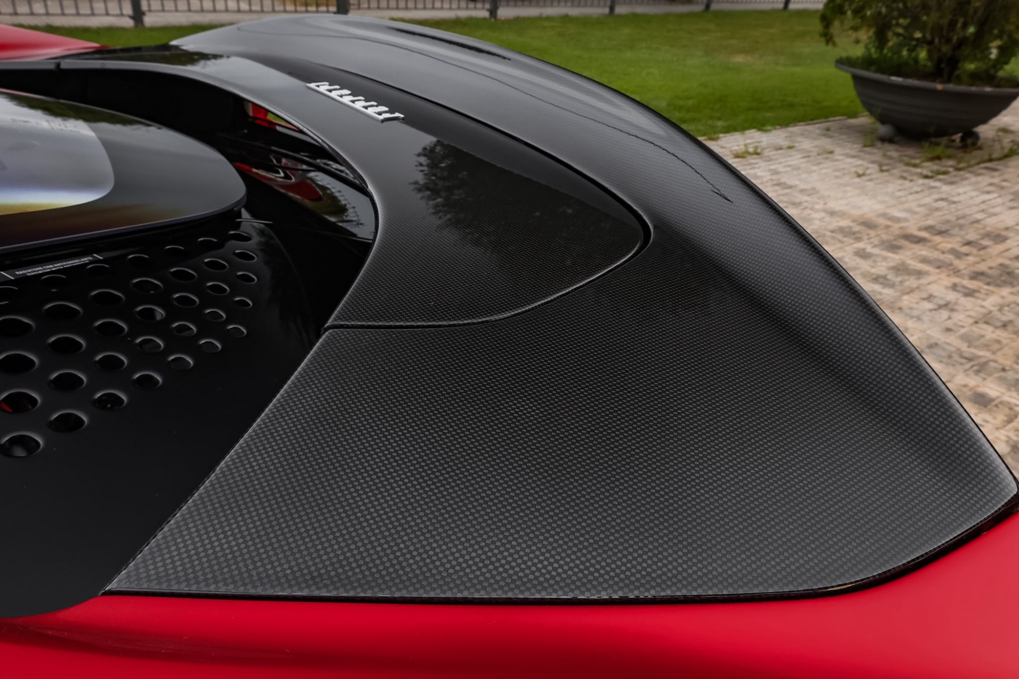 FERRARI SF90 STRADALE ASSETTO FIORANO