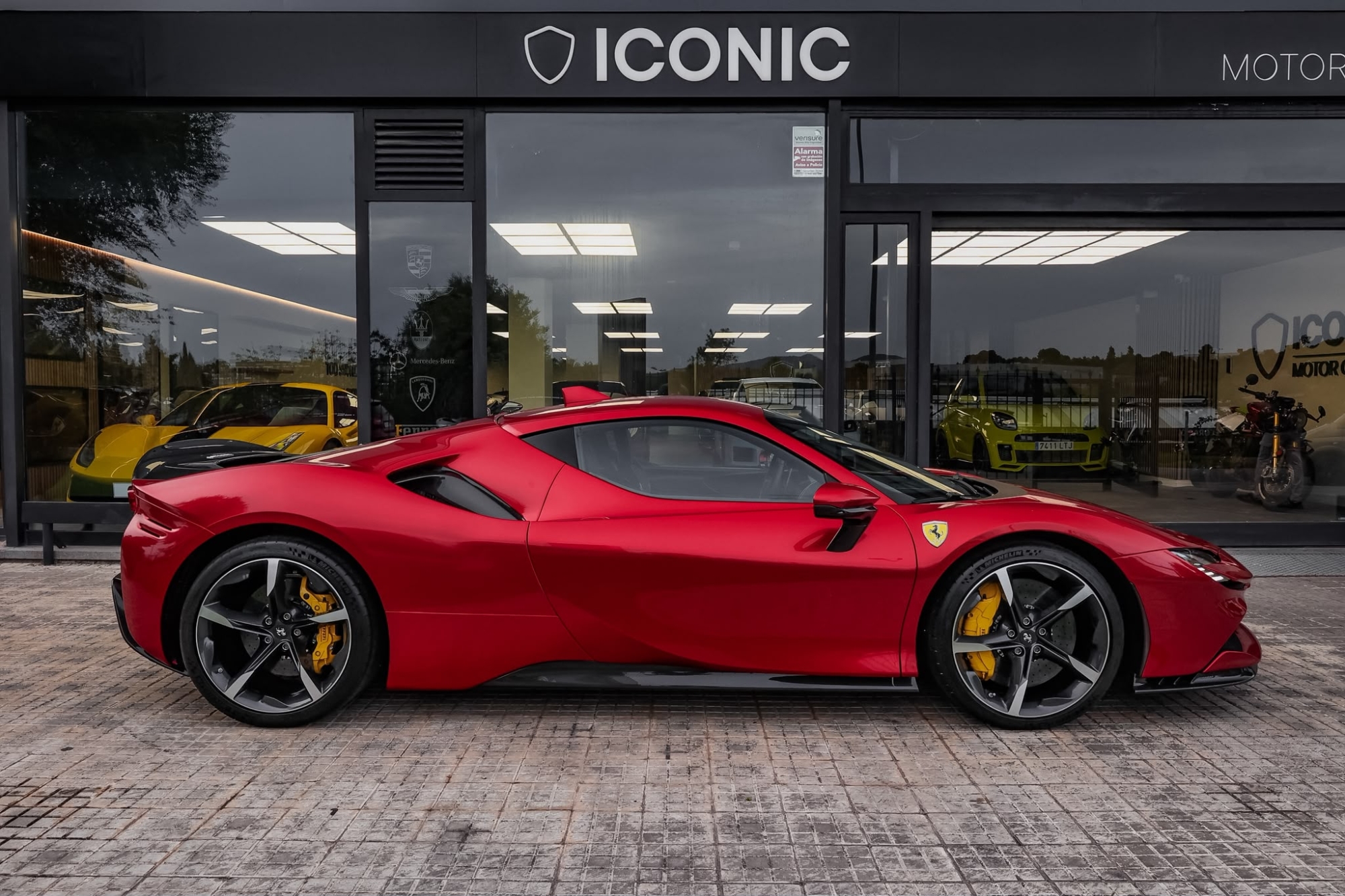FERRARI SF90 STRADALE ASSETTO FIORANO