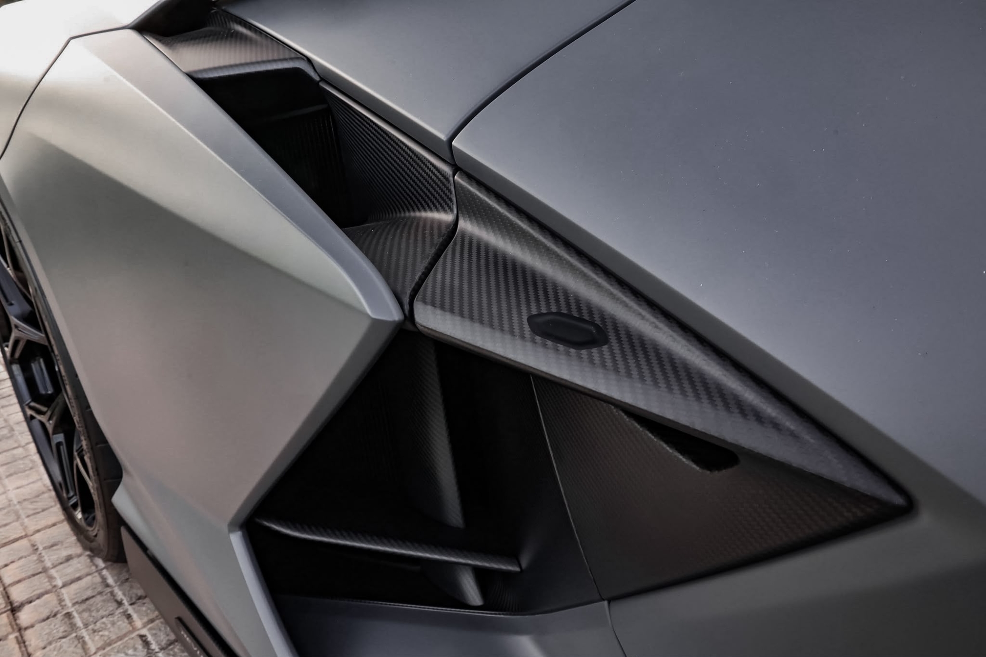 LAMBORGHINI REVUELTO V12 FULL CARBONO