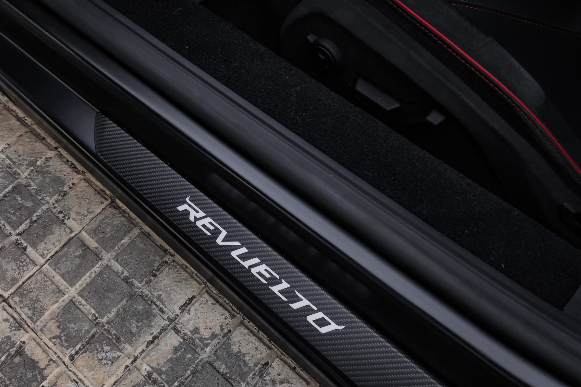 LAMBORGHINI REVUELTO V12 FULL CARBONO