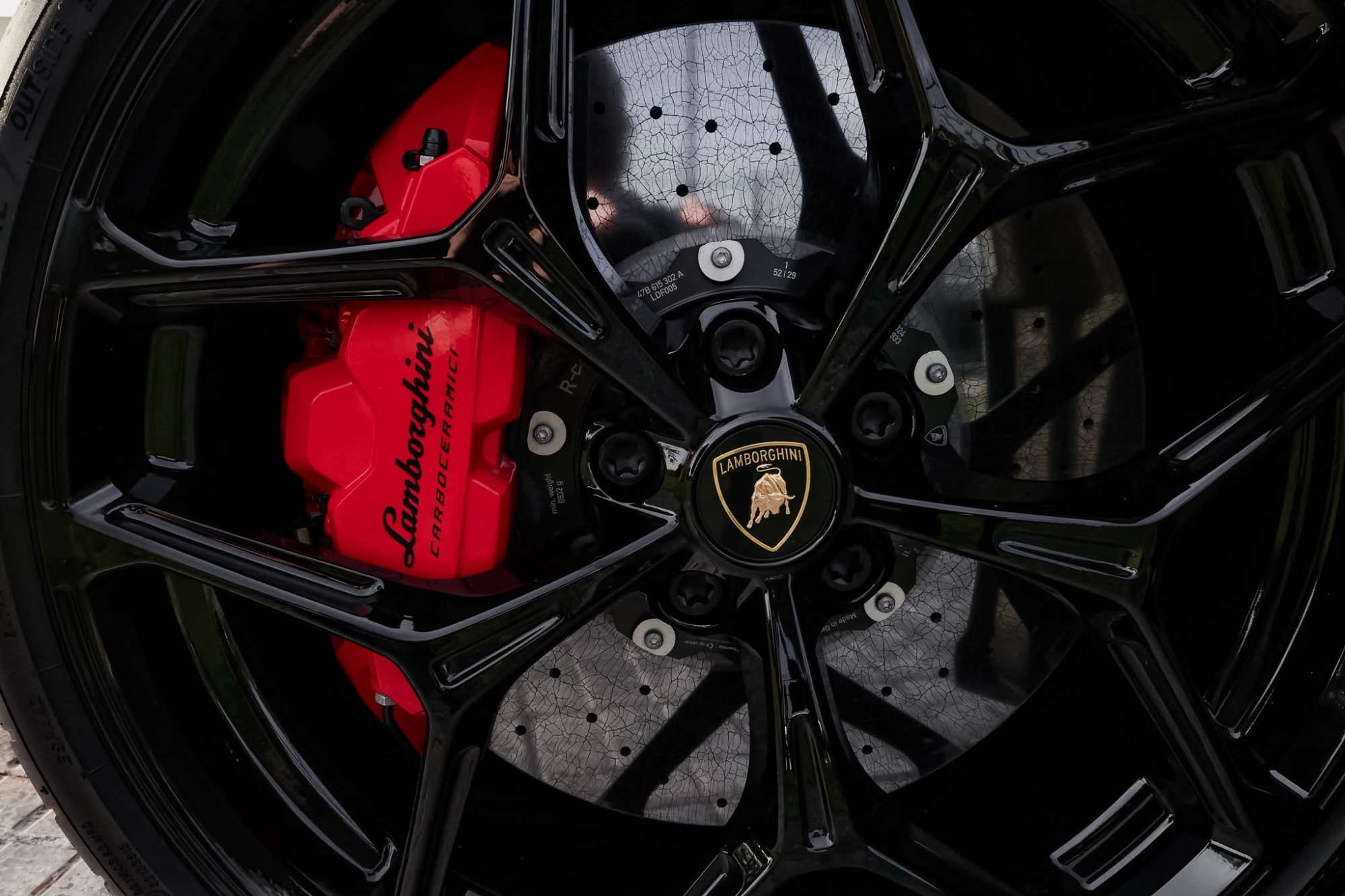 LAMBORGHINI REVUELTO V12 FULL CARBONO