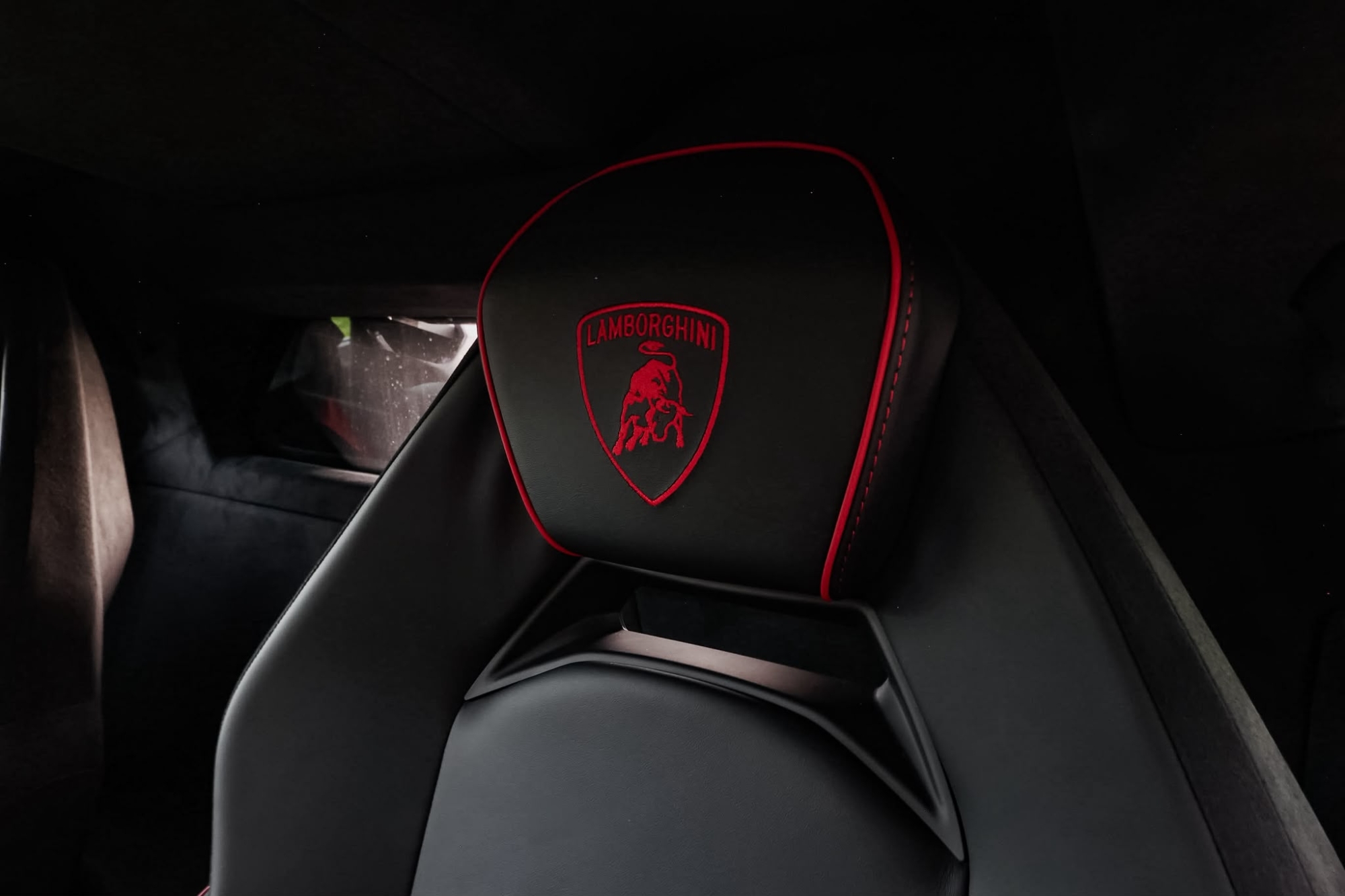 LAMBORGHINI REVUELTO V12 FULL CARBONO