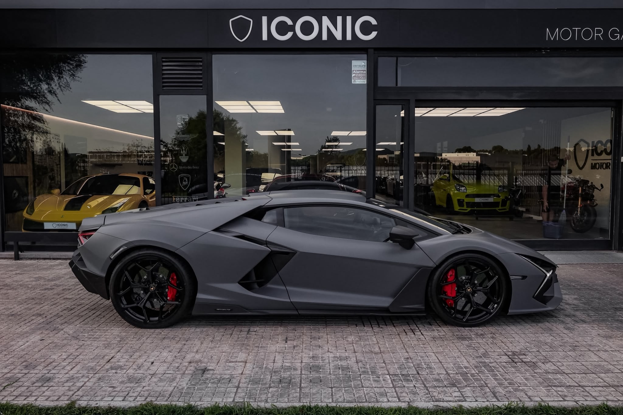 LAMBORGHINI REVUELTO V12 FULL CARBONO