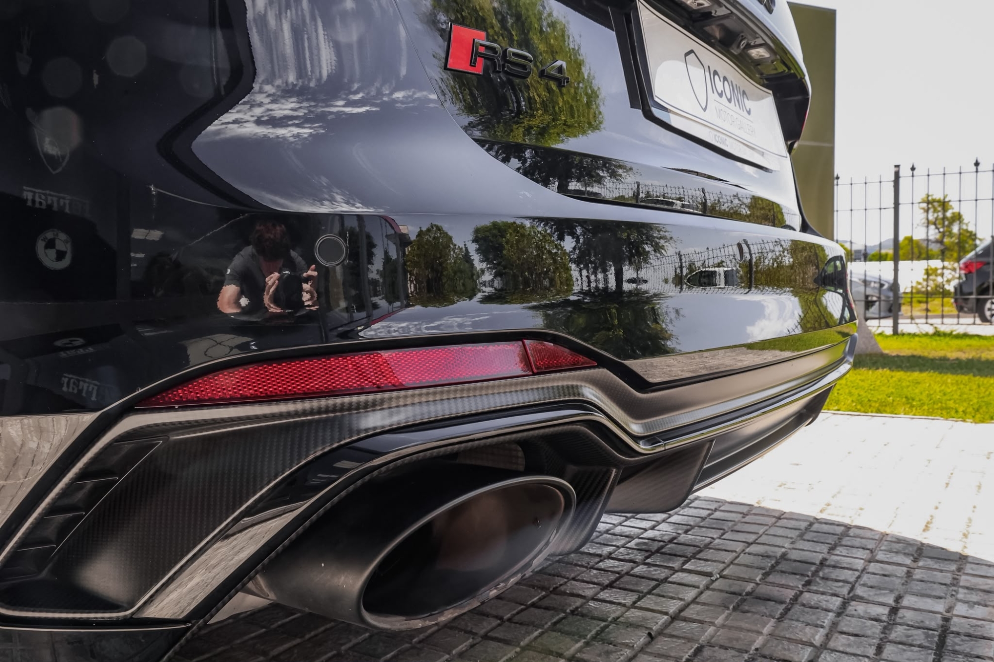 AUDI RS 4 AVANT QUATTRO