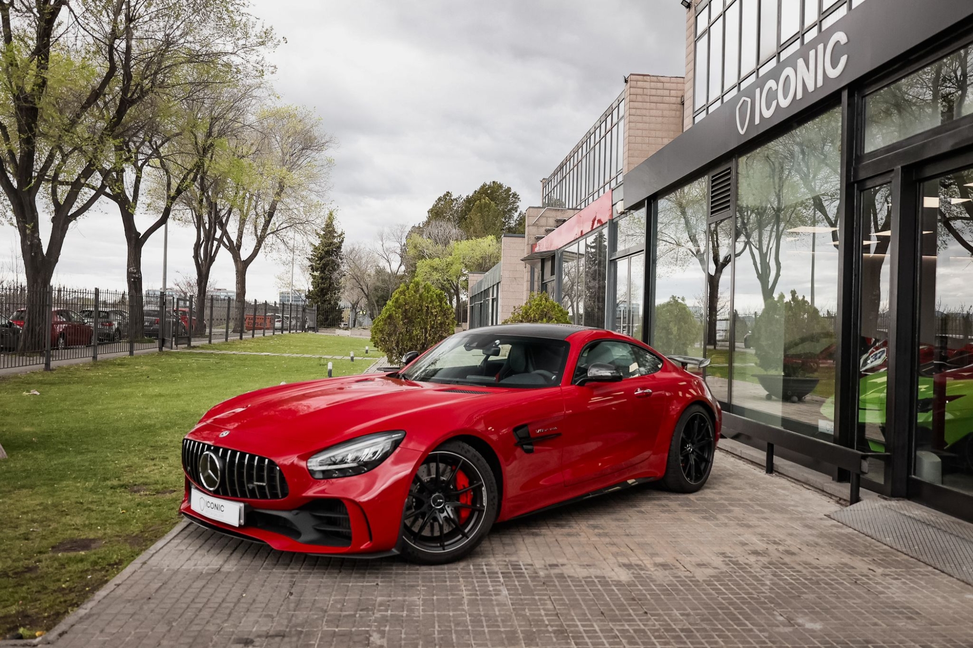 MERCEDES-BENZ AMG GT R V8