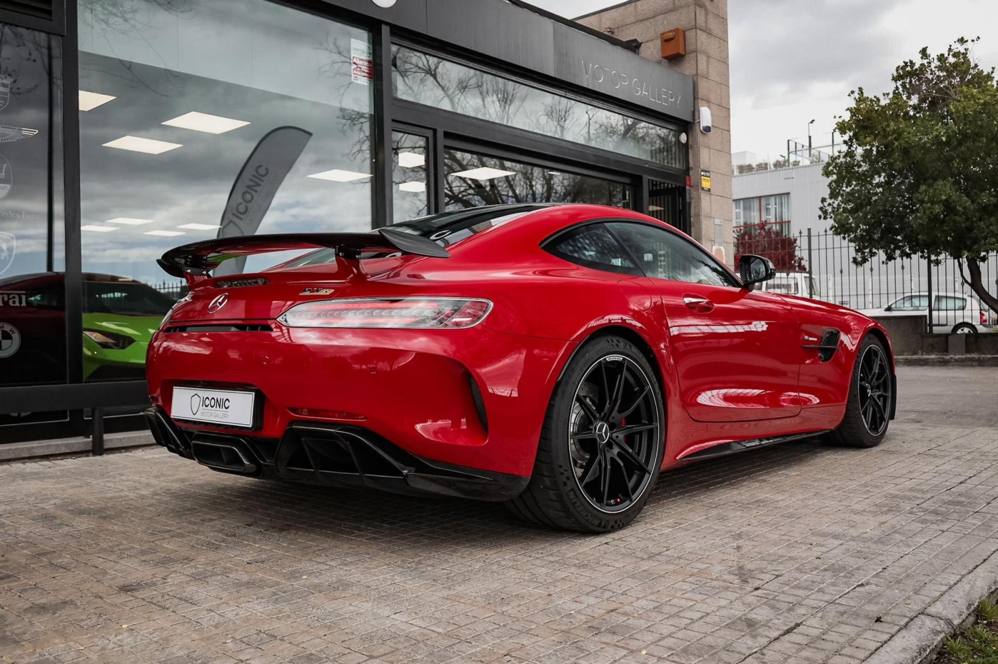 MERCEDES-BENZ AMG GT R V8
