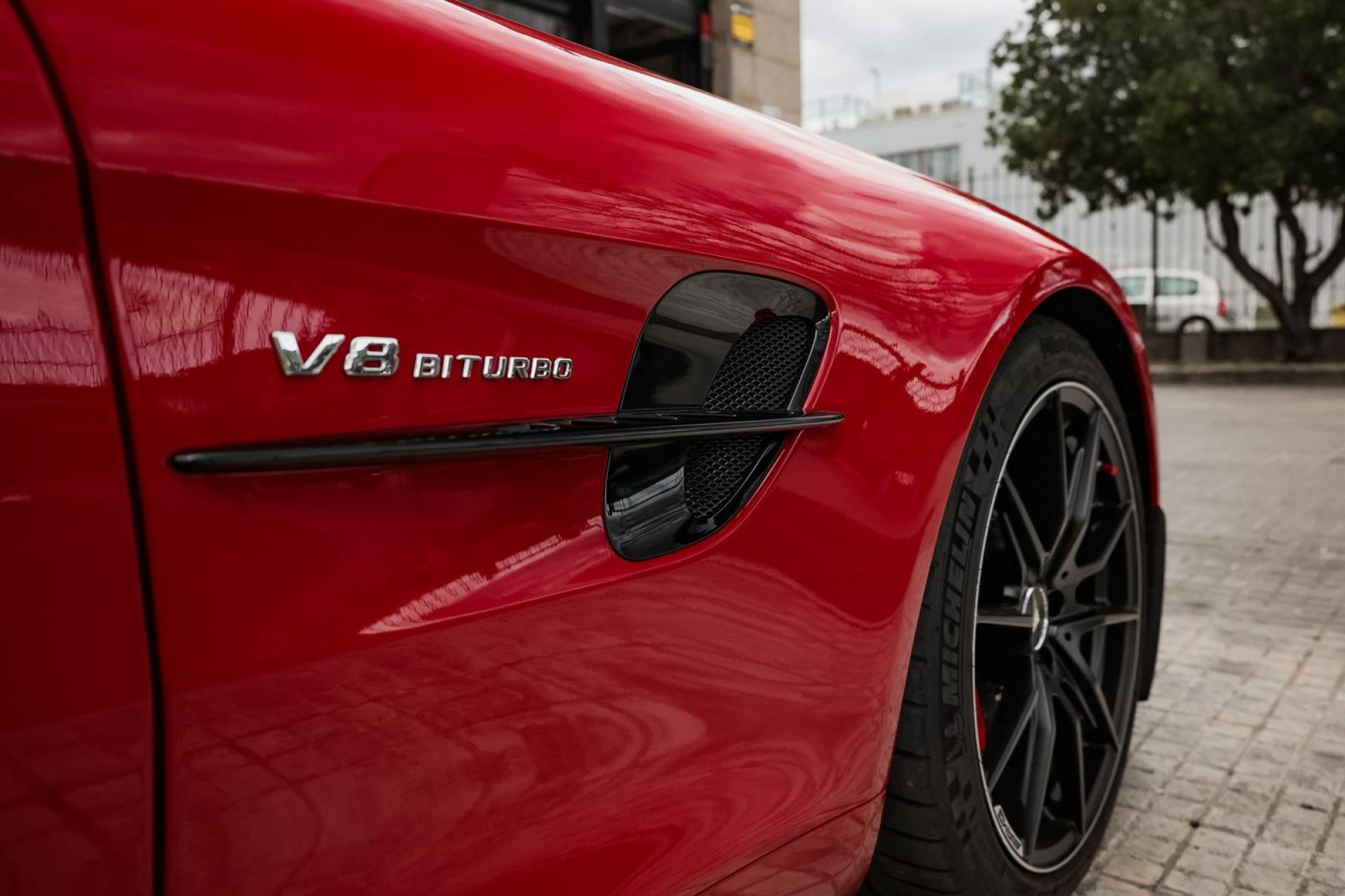 MERCEDES-BENZ AMG GT R V8