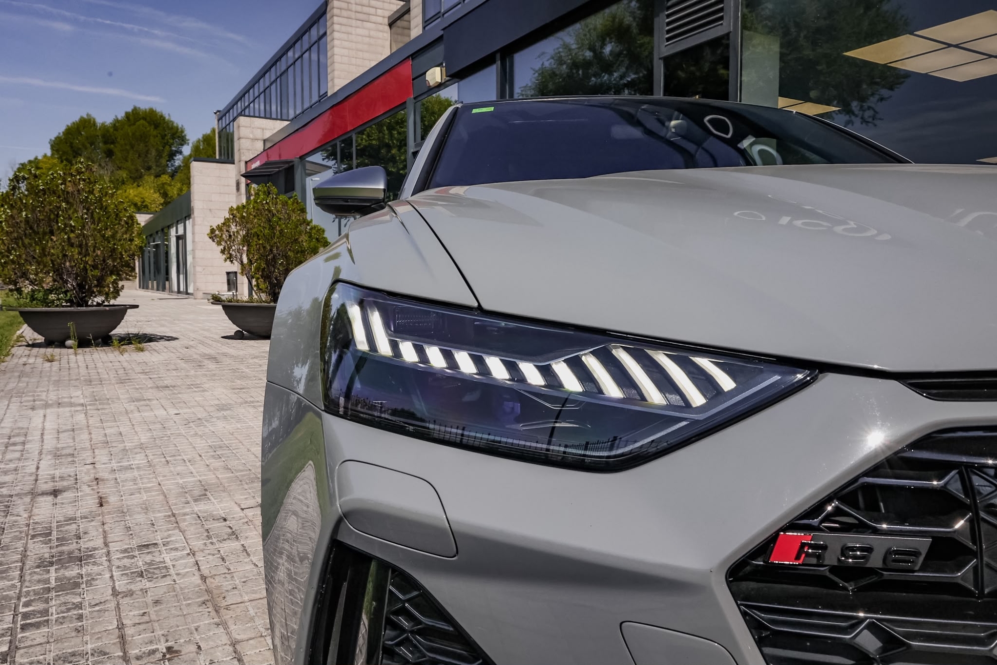 AUDI RS6 AVANT QUATTRO