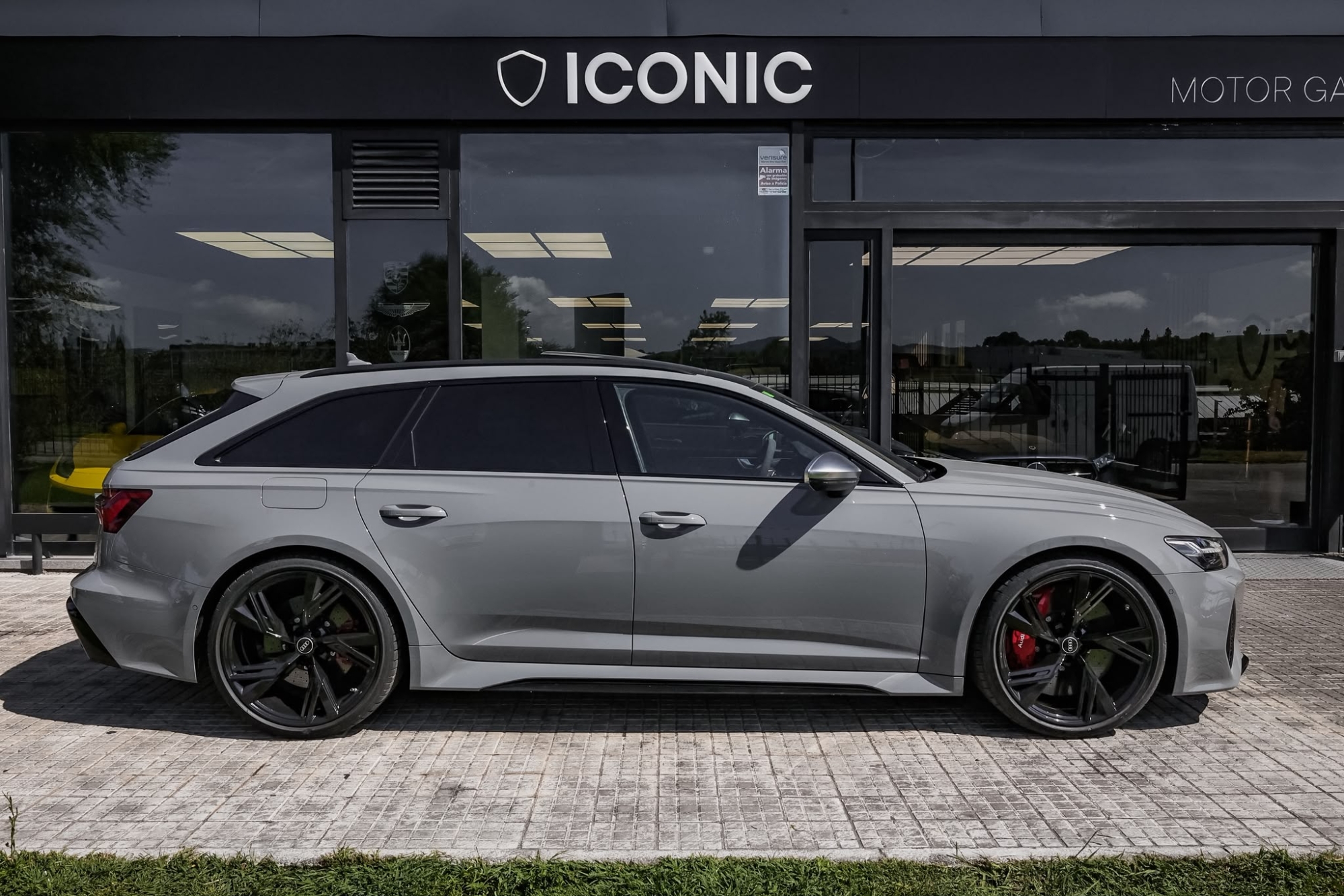 AUDI RS6 AVANT QUATTRO