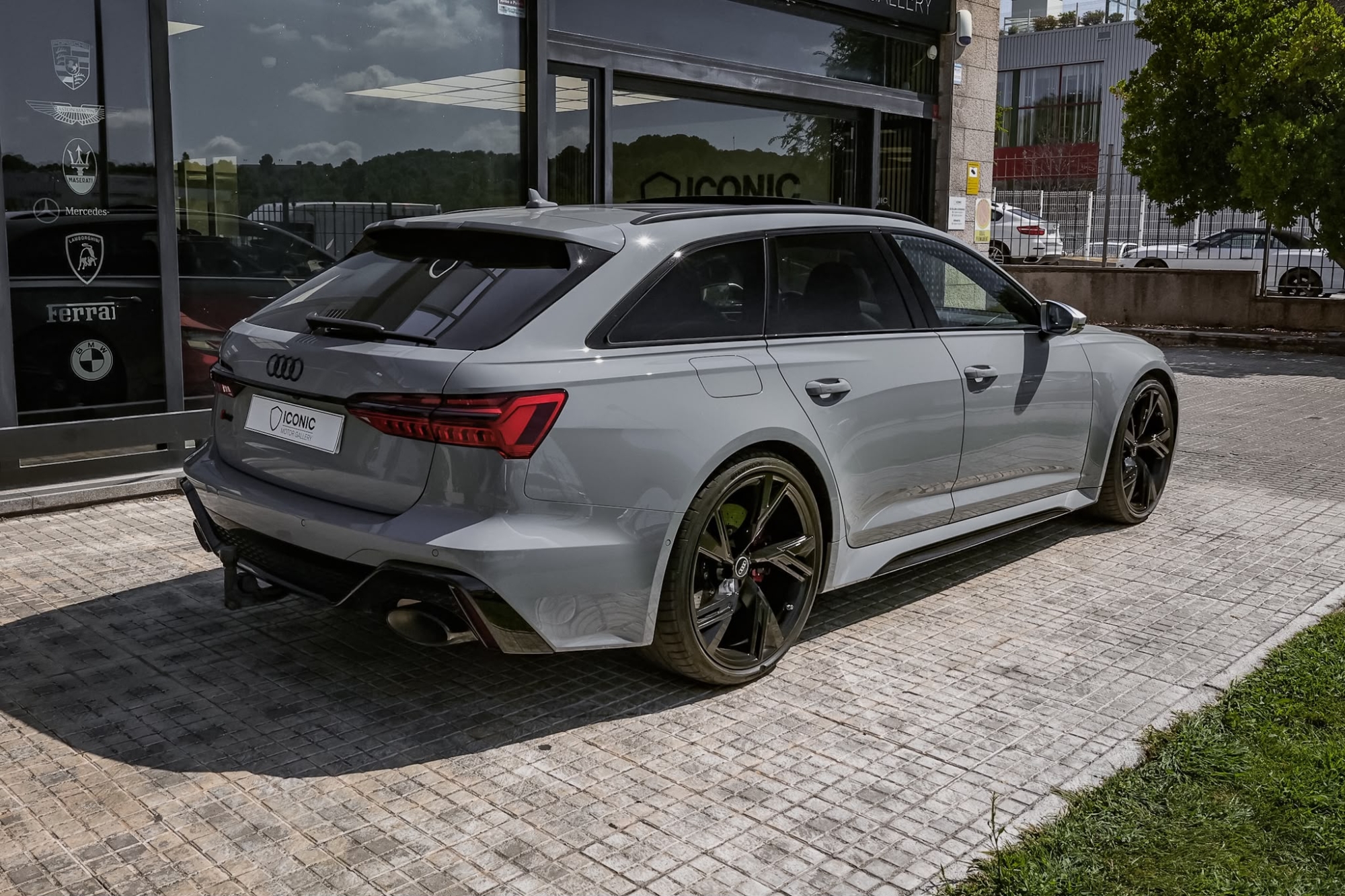 AUDI RS6 AVANT QUATTRO