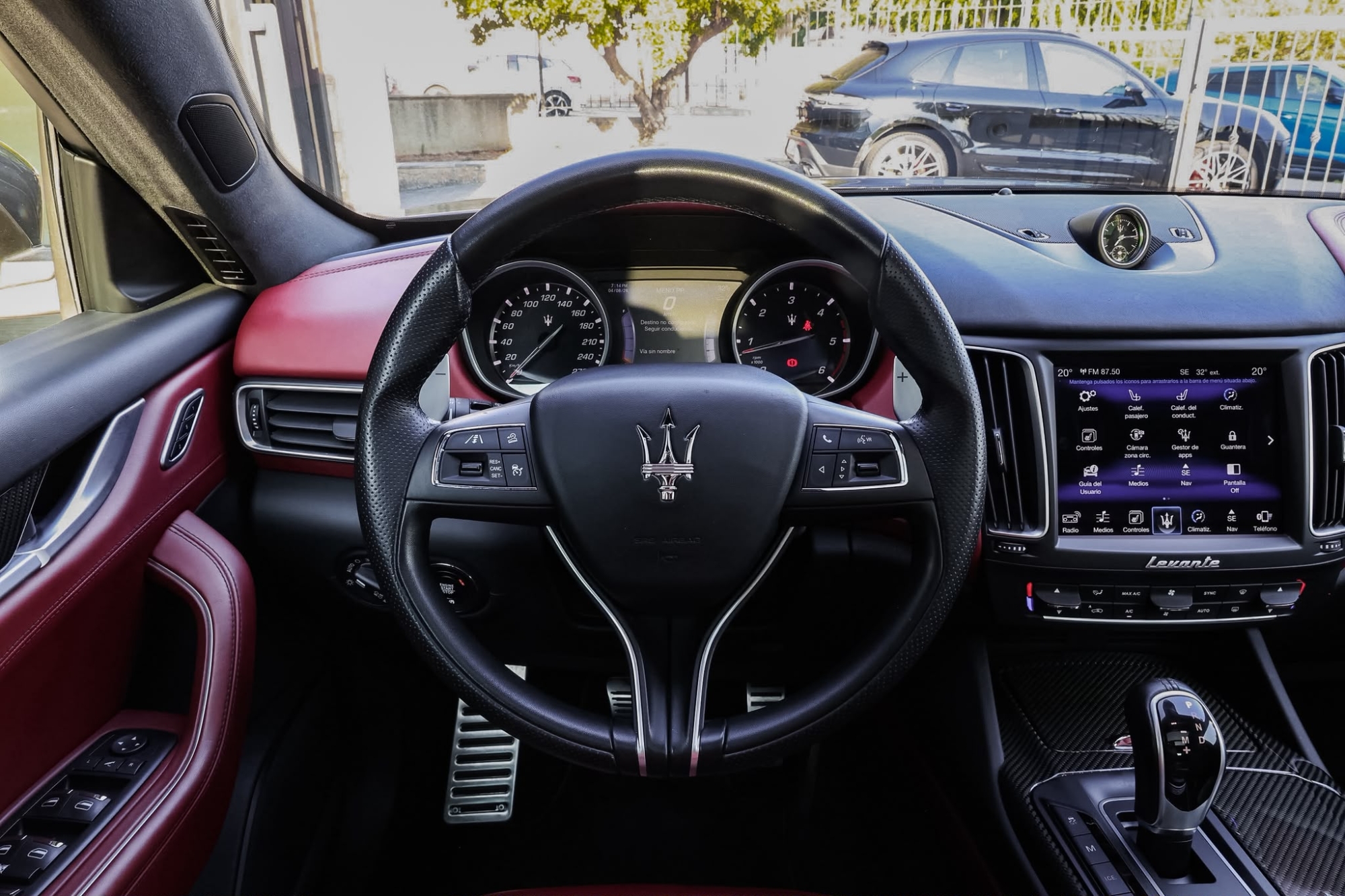 MASERATI LEVANTE 