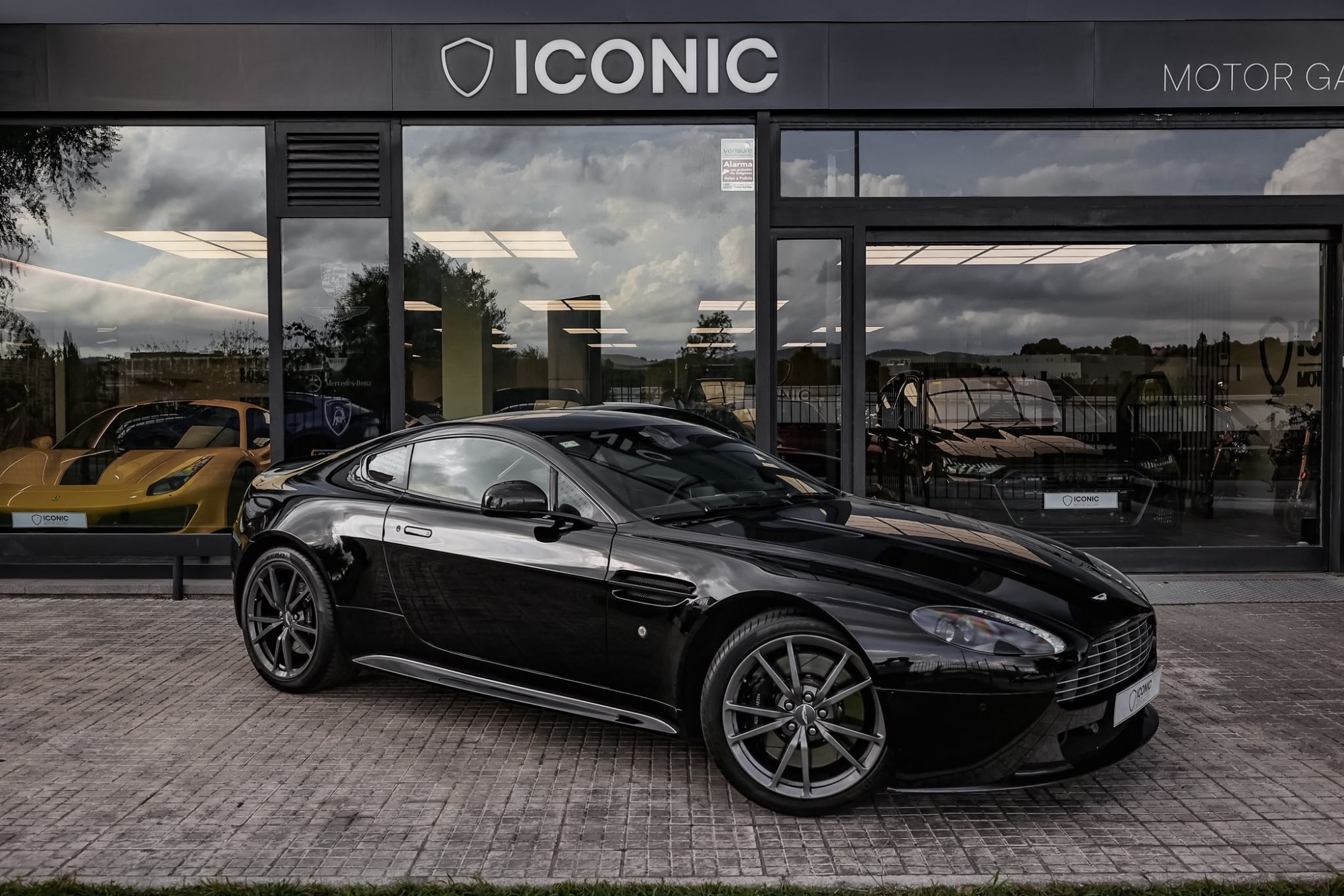 ASTON MARTIN VANTAGE N430 NACIONAL
