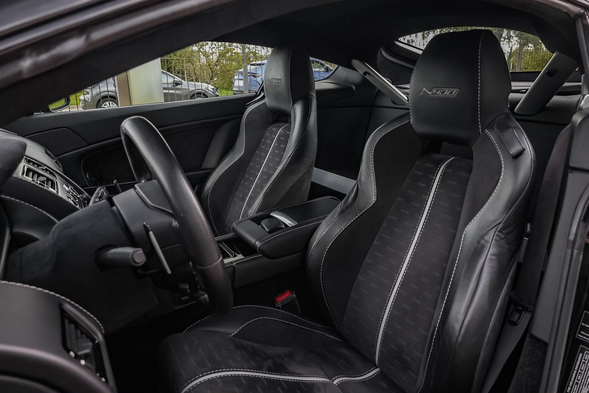 ASTON MARTIN VANTAGE N430 NACIONAL