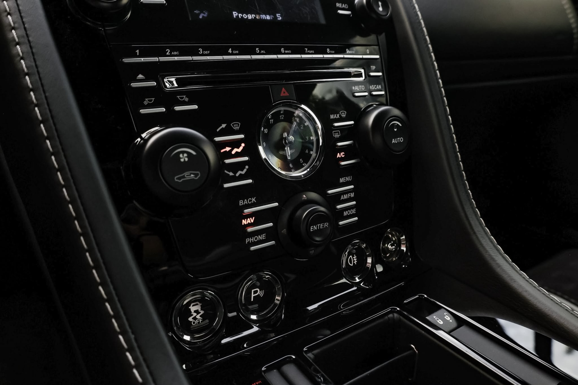 ASTON MARTIN VANTAGE N430 NACIONAL