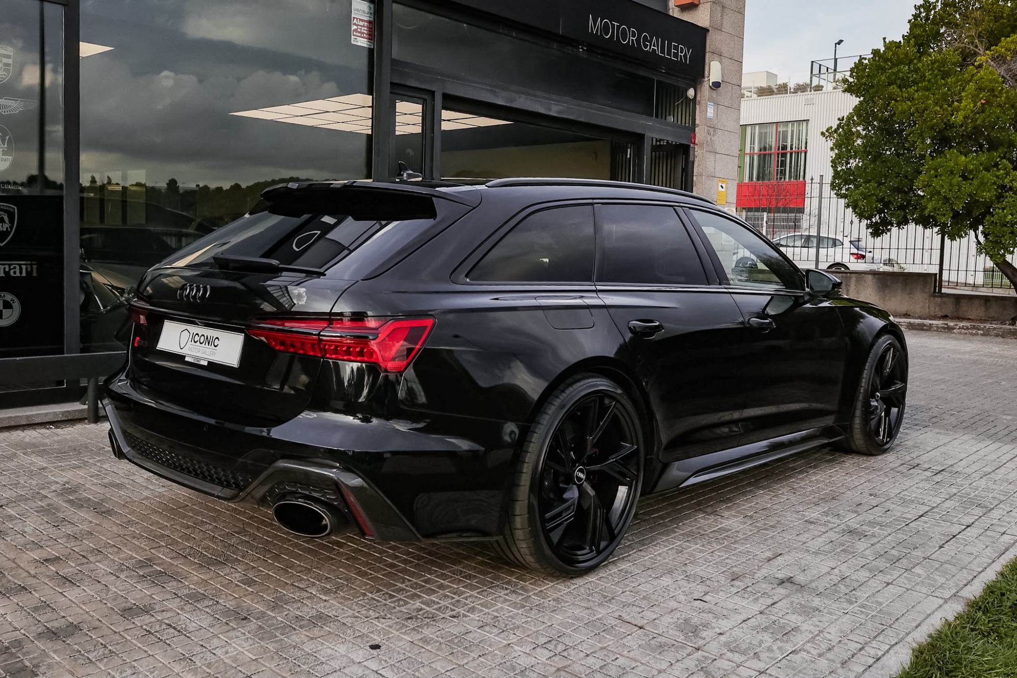 AUDI RS6 AVANT CON FRENOS CERÁMICOS