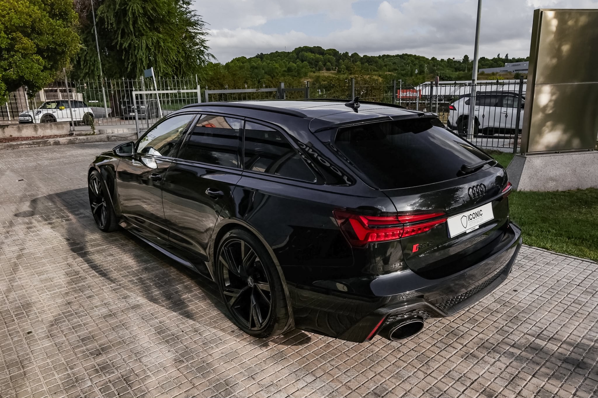 AUDI RS6 AVANT CON FRENOS CERÁMICOS