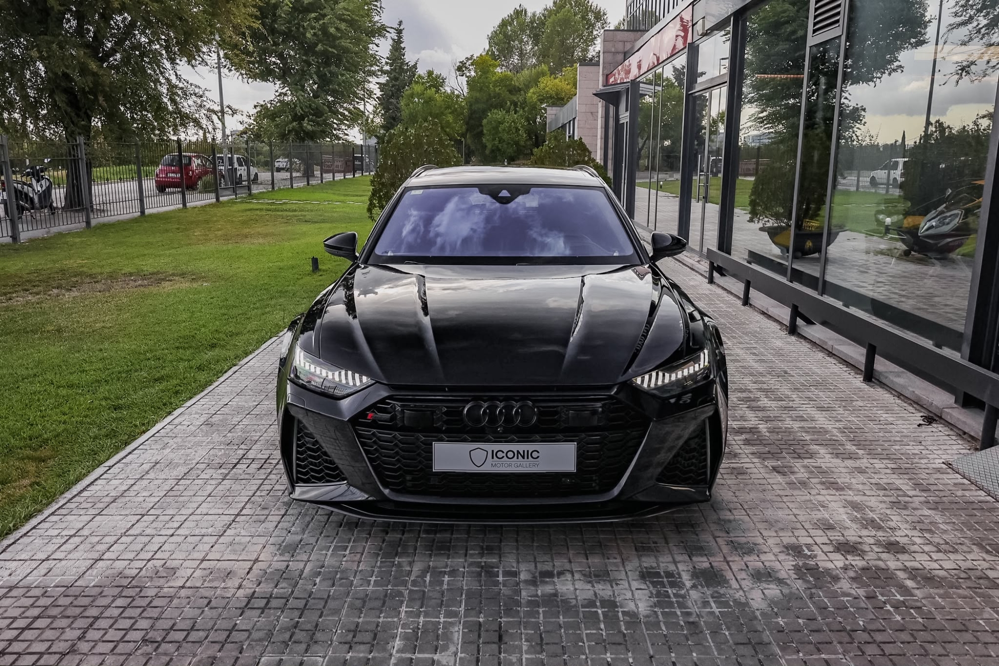 AUDI RS6 AVANT CON FRENOS CERÁMICOS