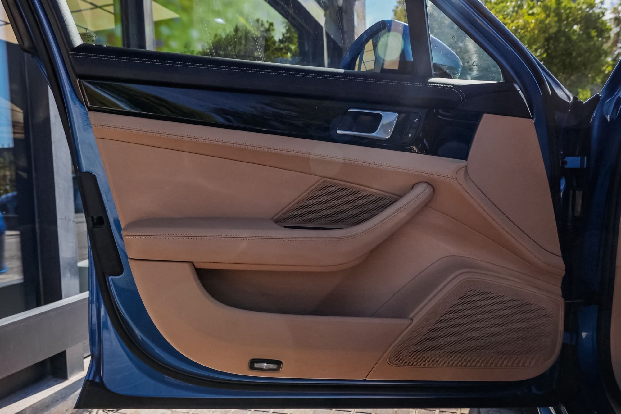 PORSCHE PANAMERA 4 E-HYBRID  