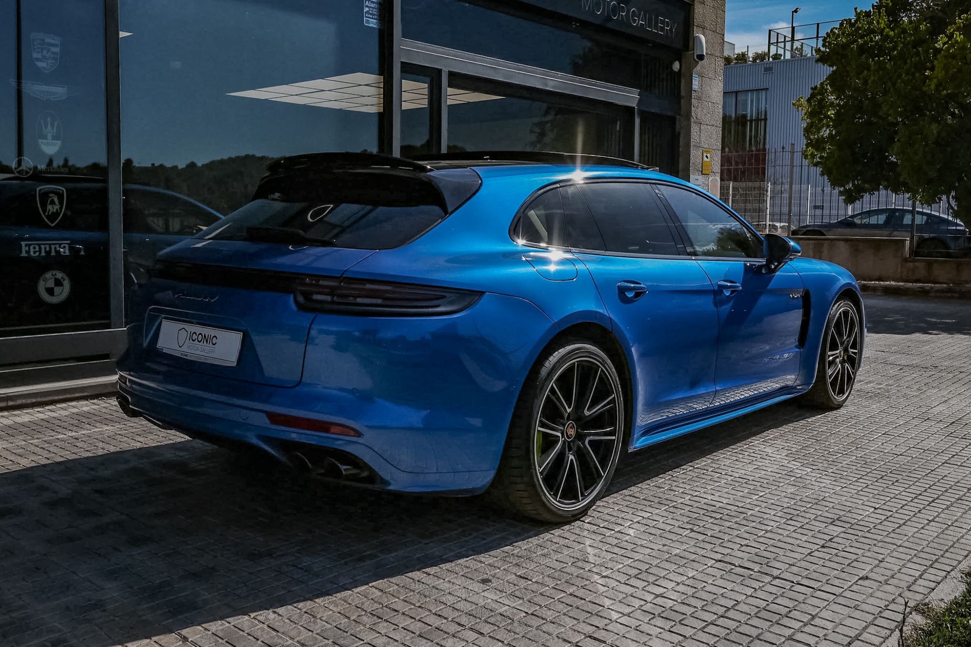 PORSCHE PANAMERA 4 E-HYBRID  