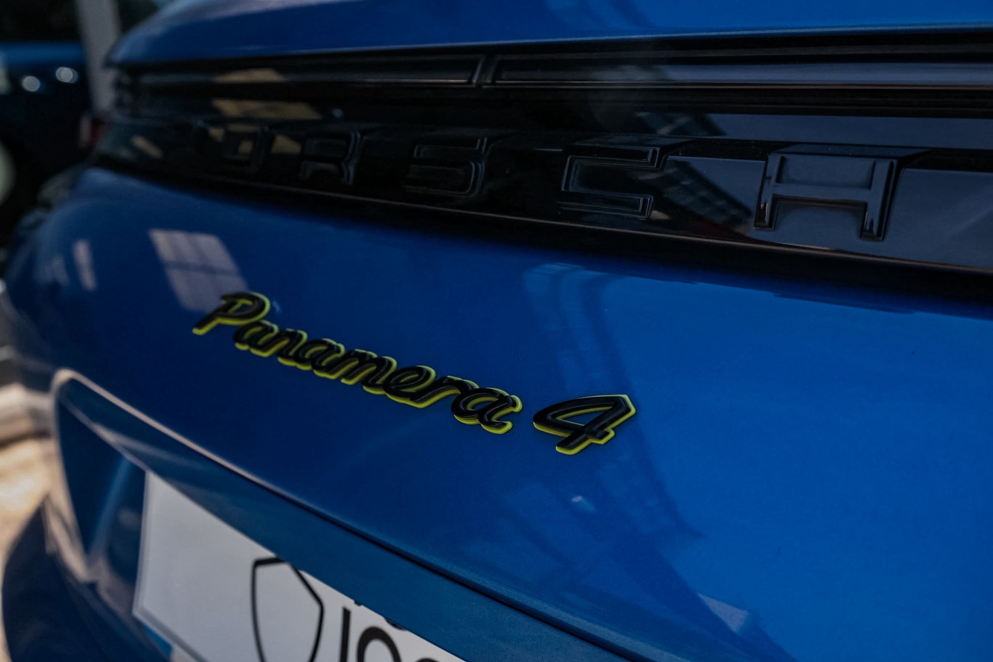 PORSCHE PANAMERA 4 E-HYBRID  