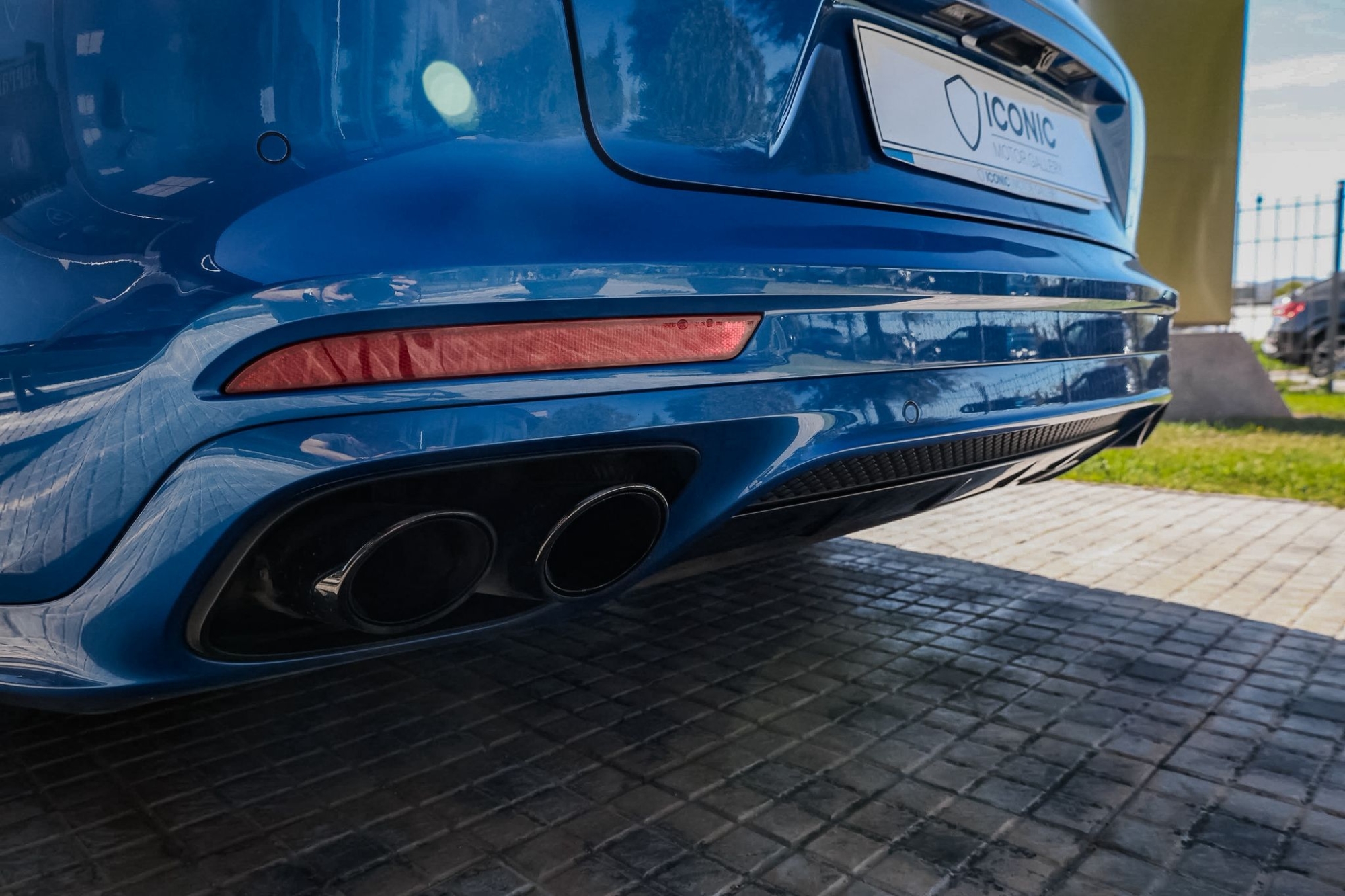 PORSCHE PANAMERA 4 E-HYBRID  