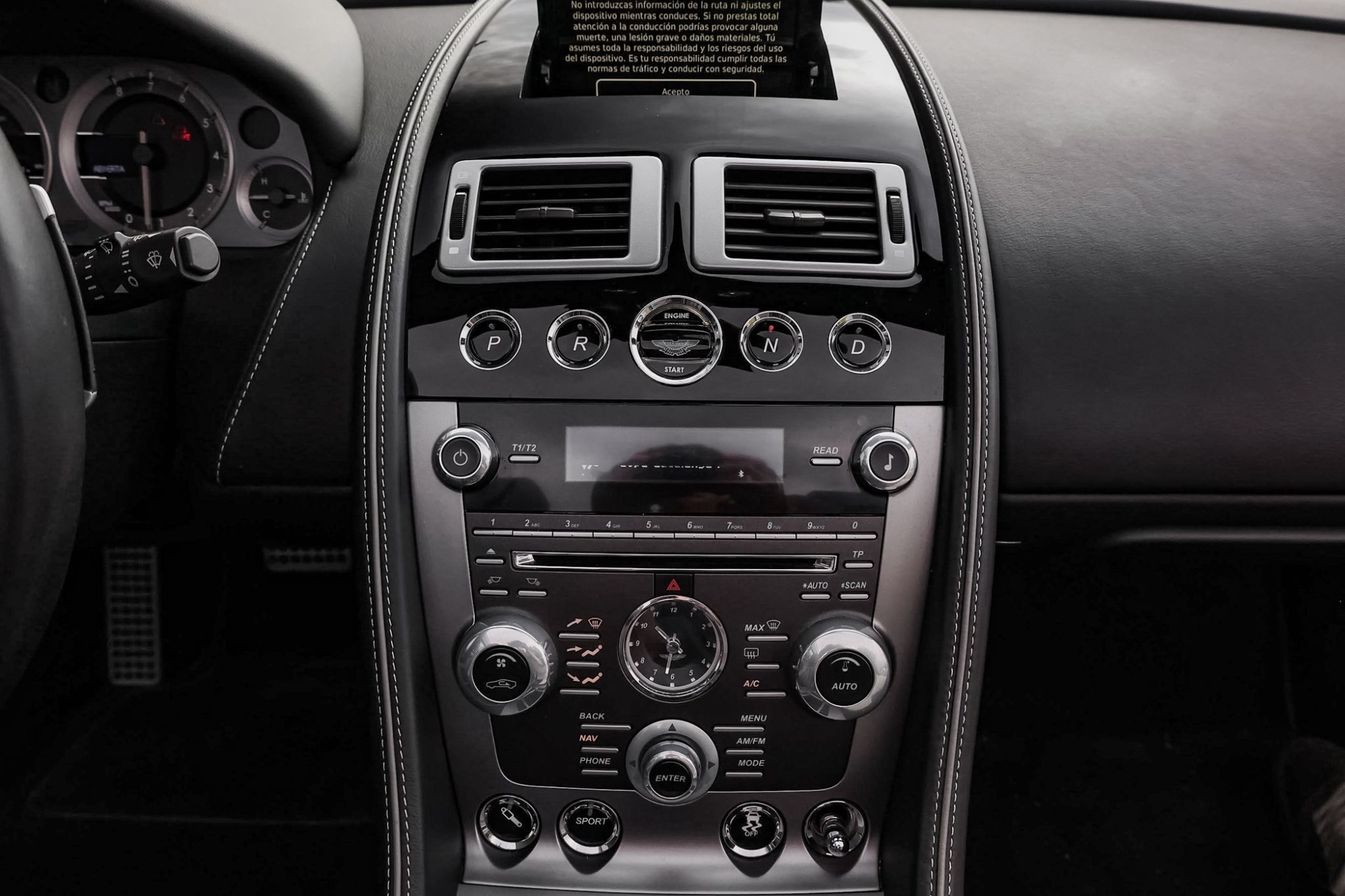 ASTON MARTIN DB9 VOLANTE V12